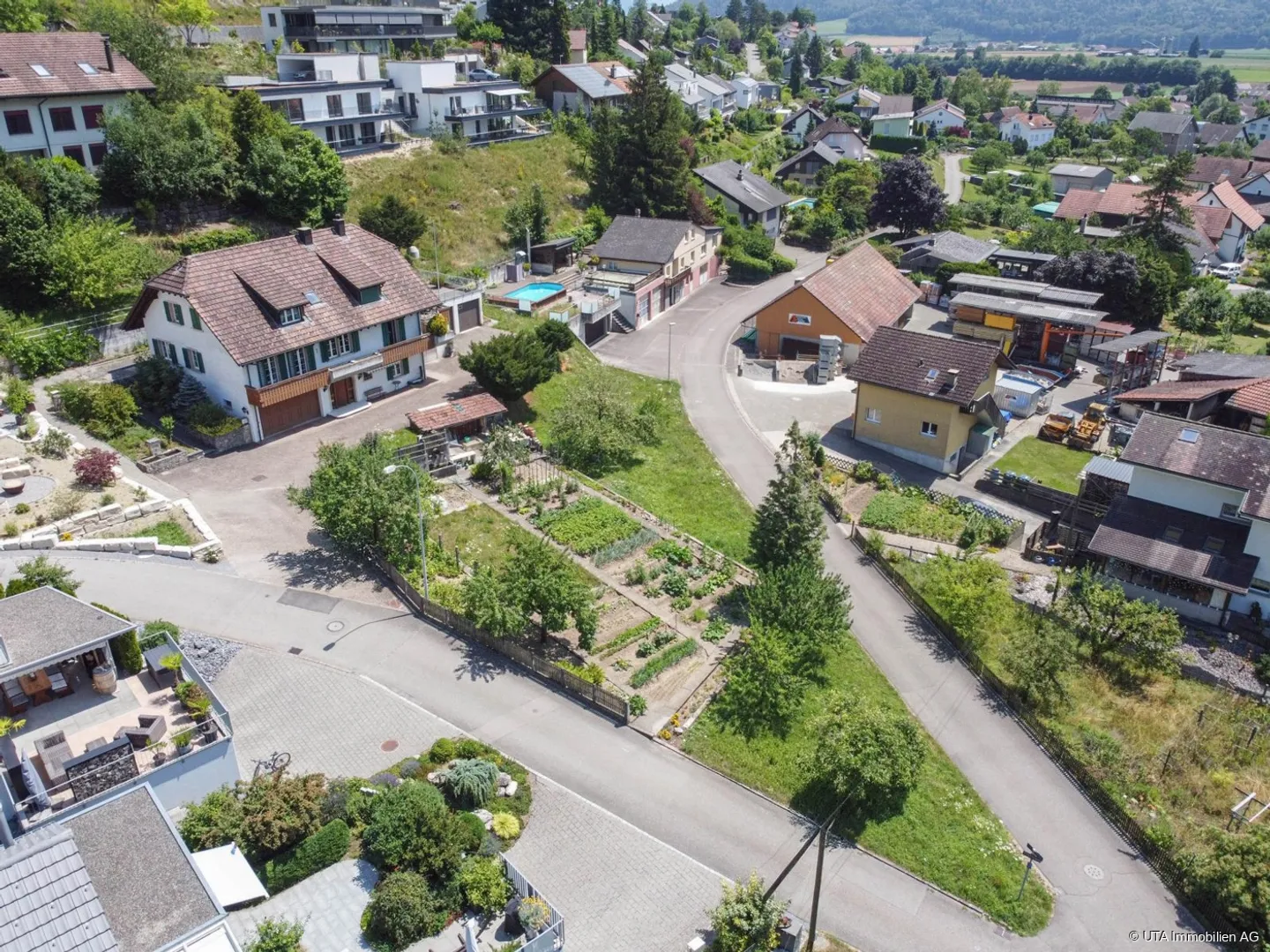 Generational Living - Single Family Home + Land for a Duplex - Photo 4 of 13