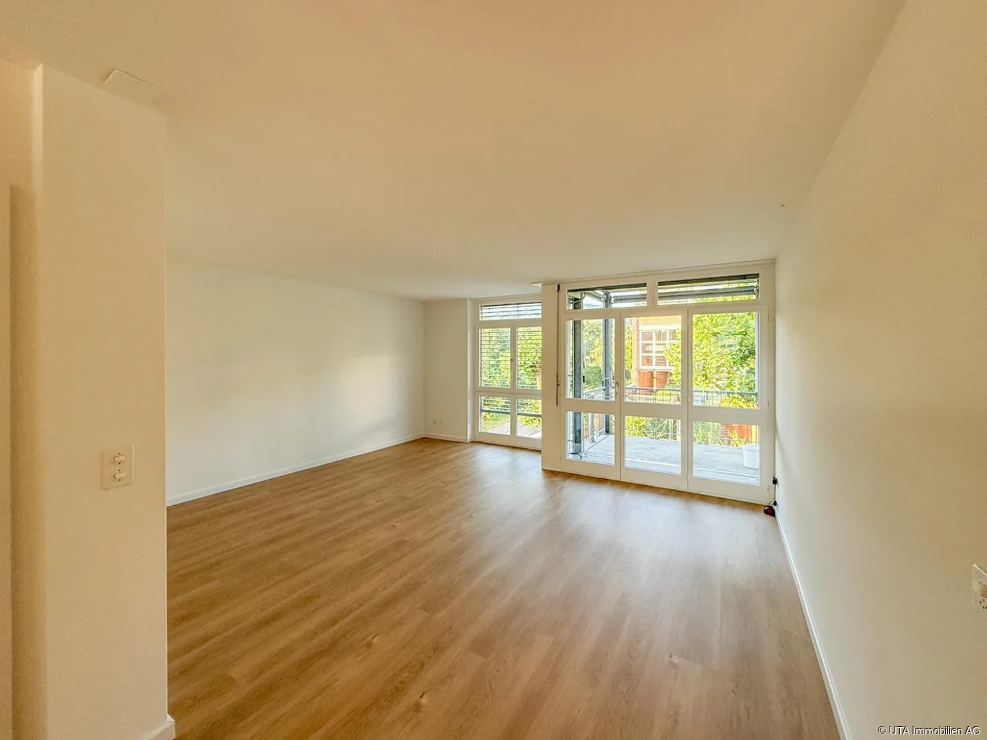 Helle Wohnung mit modernem Standard - Foto 2 von 12