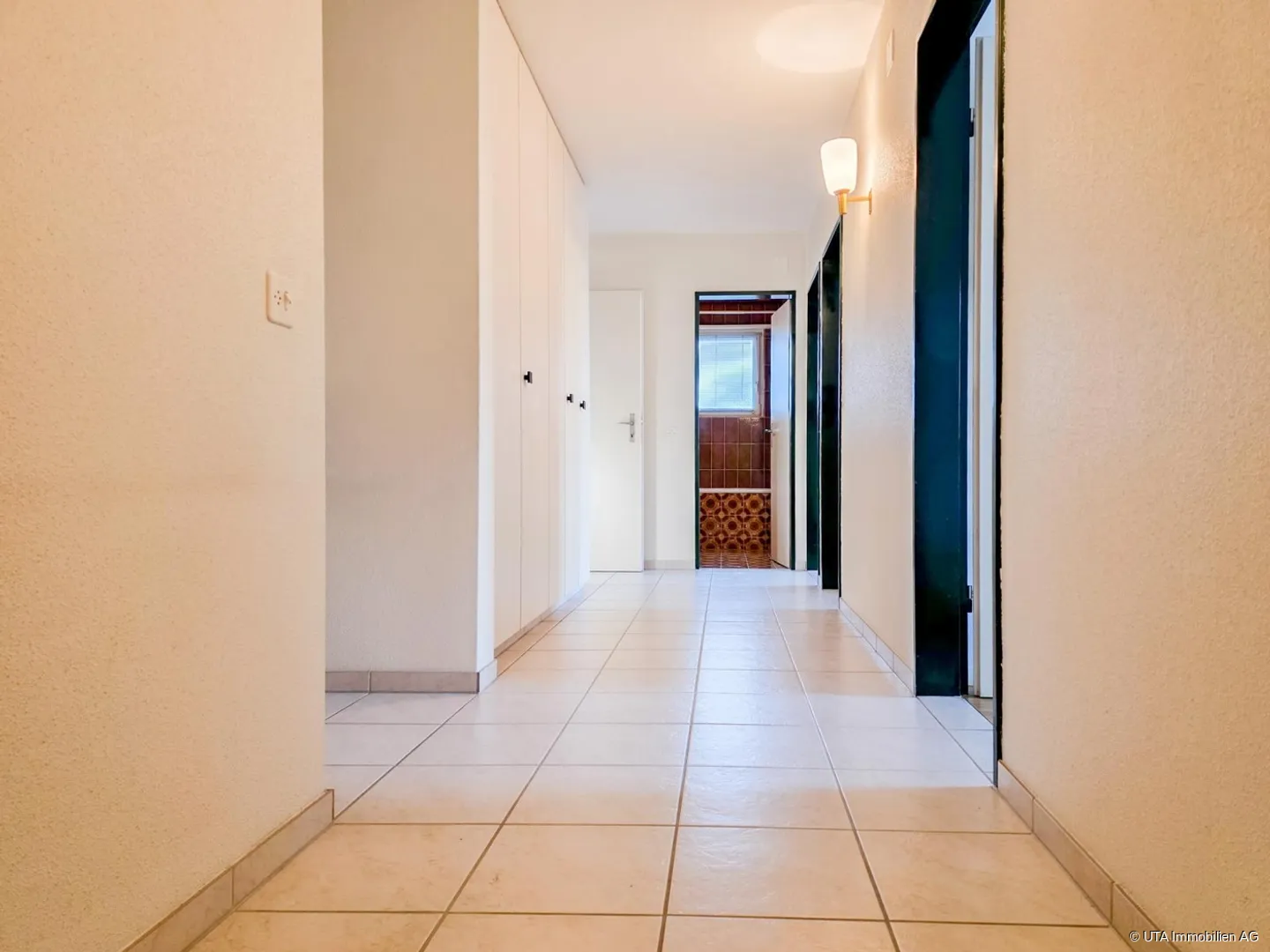 Vivre dans un emplacement central avec deux balcons et beaucoup d'espace - Photo 5 sur 13