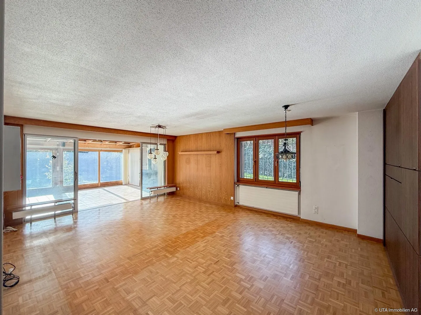 Detached single-family house with spacious garden - Photo 4 of 13