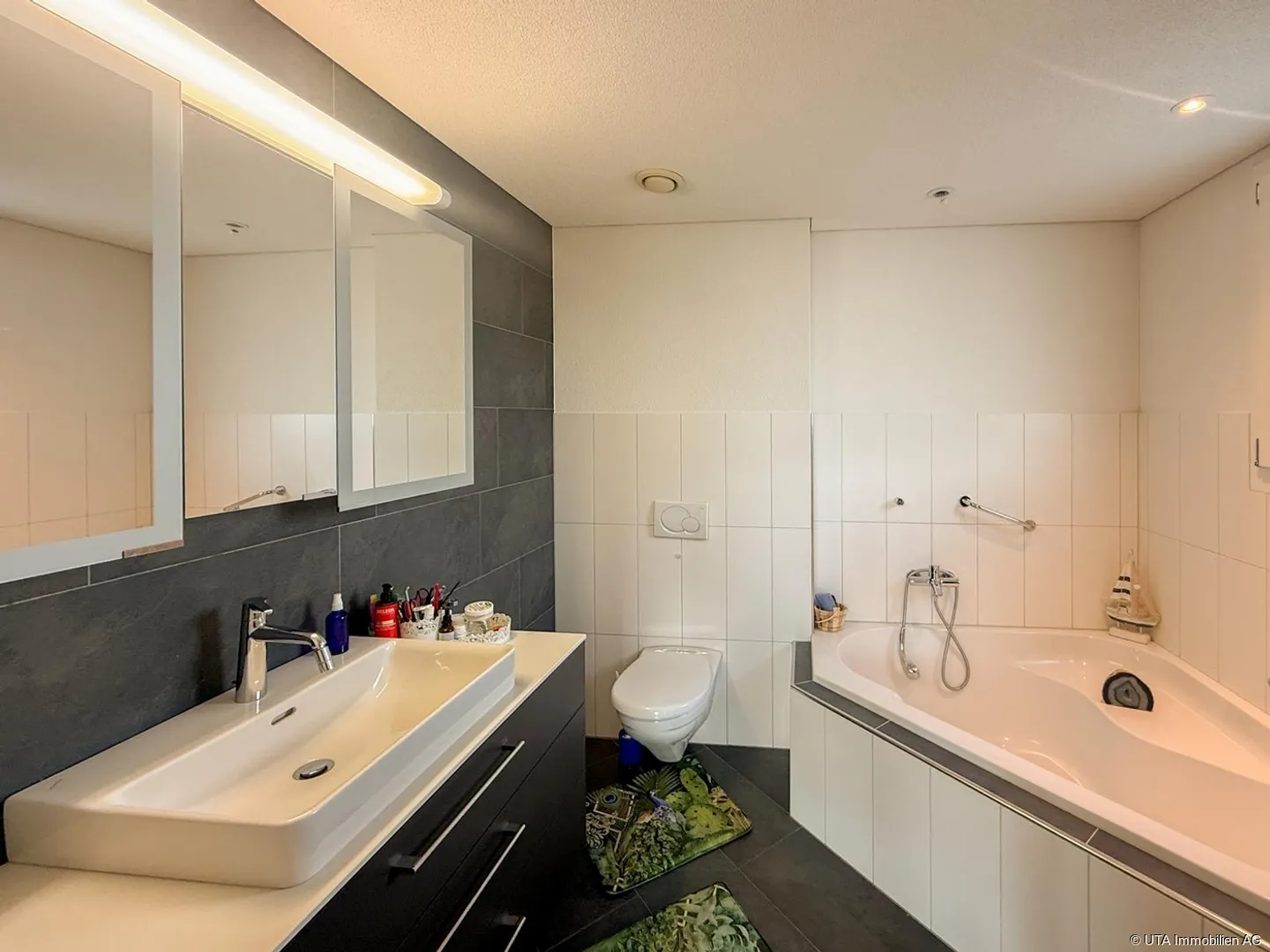 Luxury Attic Apartment with Terrace - Photo 5 of 13