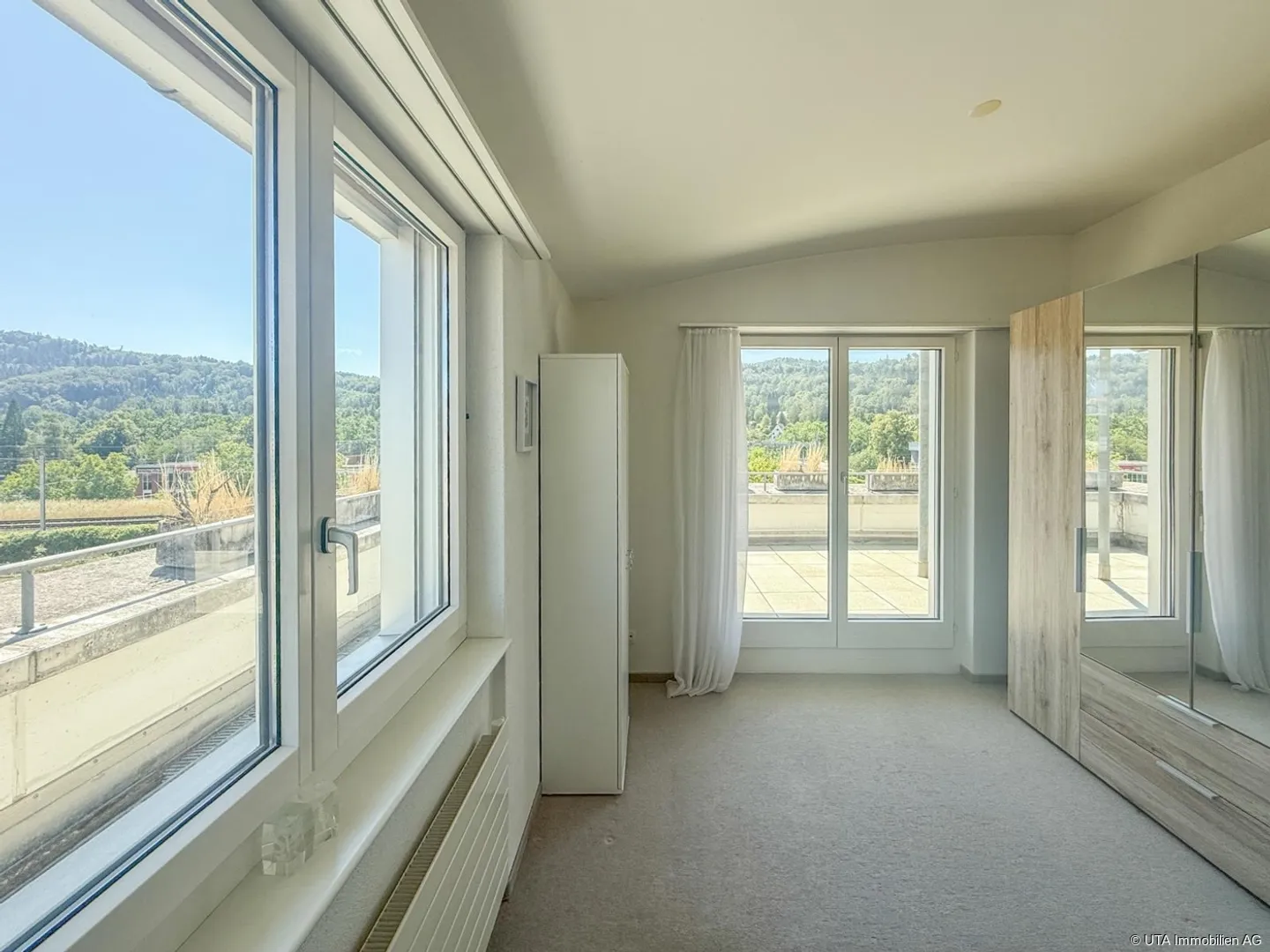 Penthouse de 5,5 pièces avec panorama, tranquillité et excellente infrastructure - Photo 11 sur 13