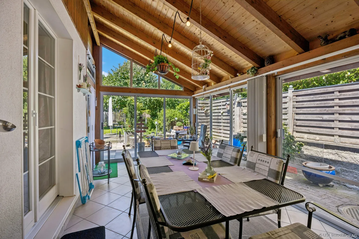 Äusserst gepflegtes Reihen-Eckhaus mit Wintergarten und wunderschöner  - Photo 8 sur 13