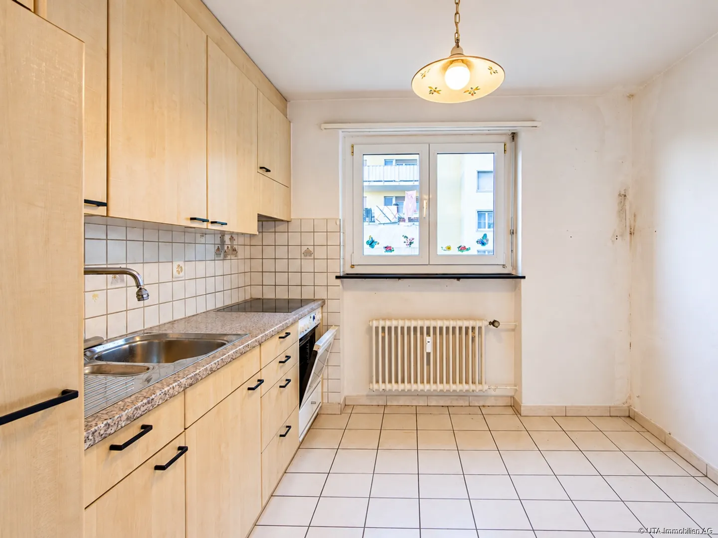 4-Zimmerwohnung mit interessantem Renovationspotential, auch als Anlag - Photo 2 of 9