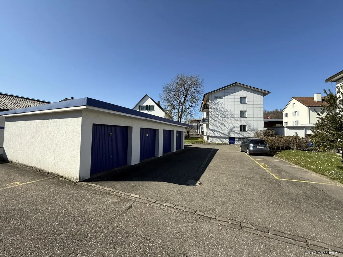 Interessante edificio residenziale e commerciale affittato in posizione privilegiata - Foto 3 di 3