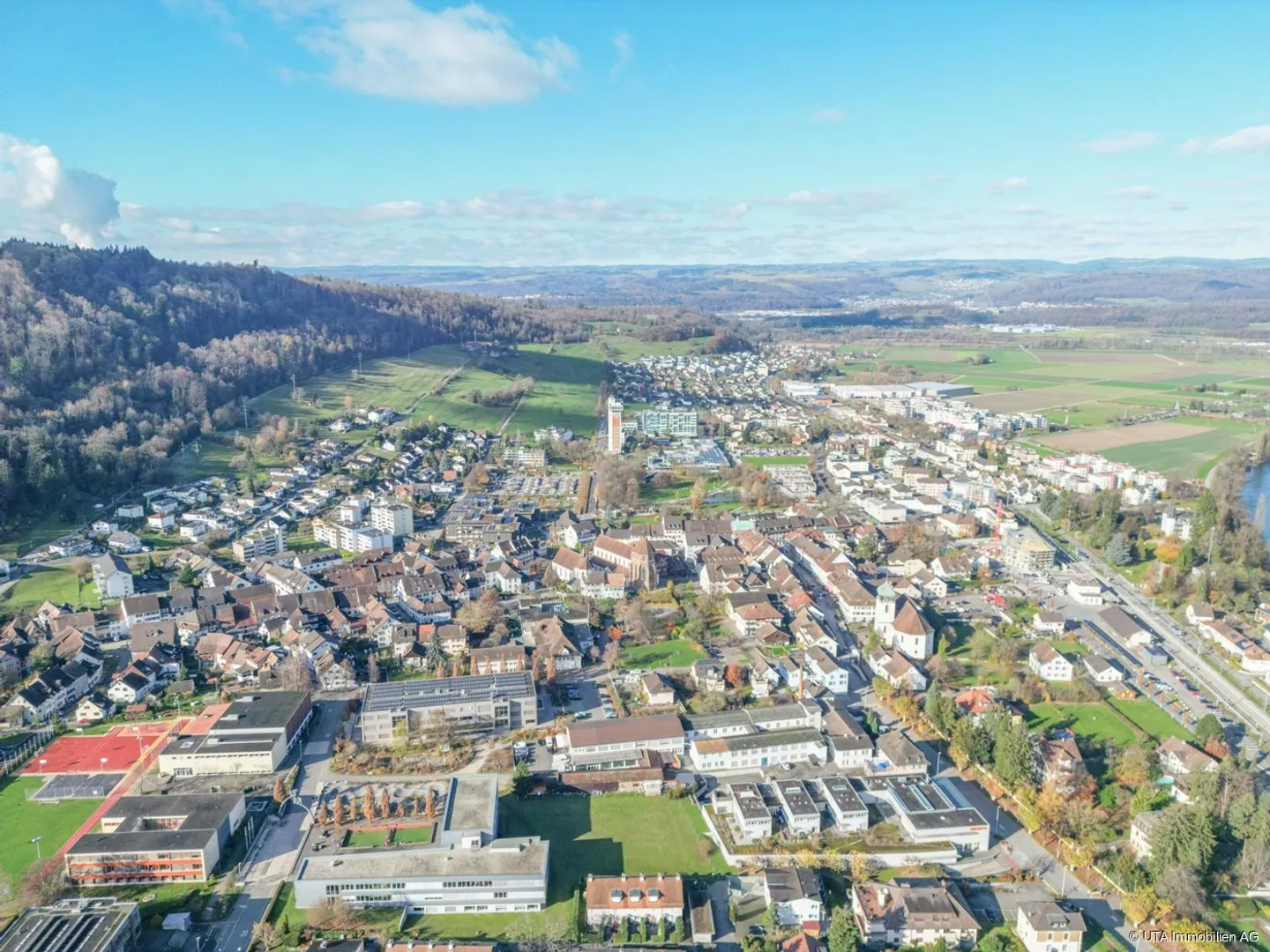 Comfortable 4.5 room apartment with sunny balcony - centrally located - Photo 11 of 12