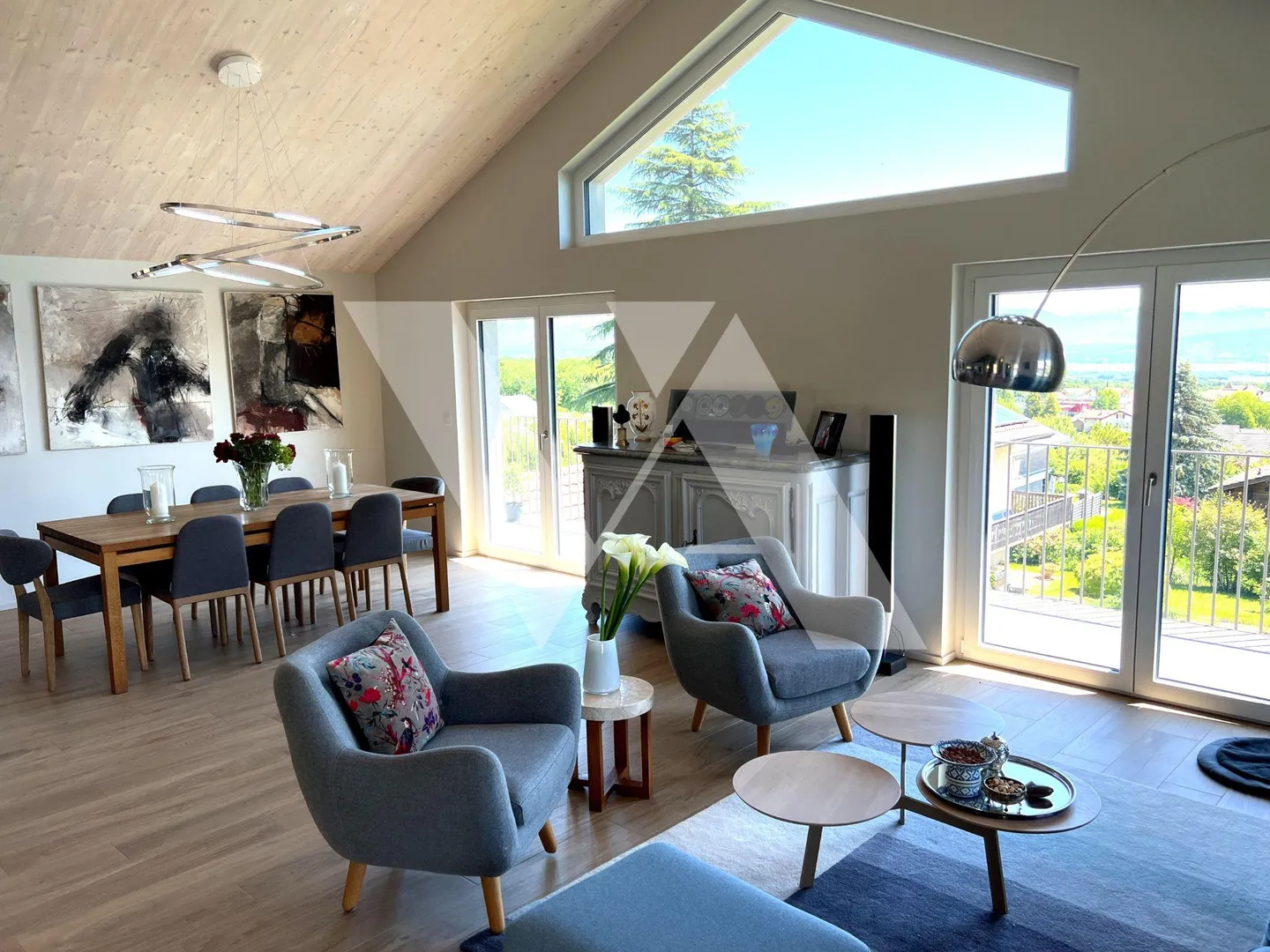 In vendita - Villa contemporanea con vista panoramica sul lago e le Alpi - Foto 5 di 12