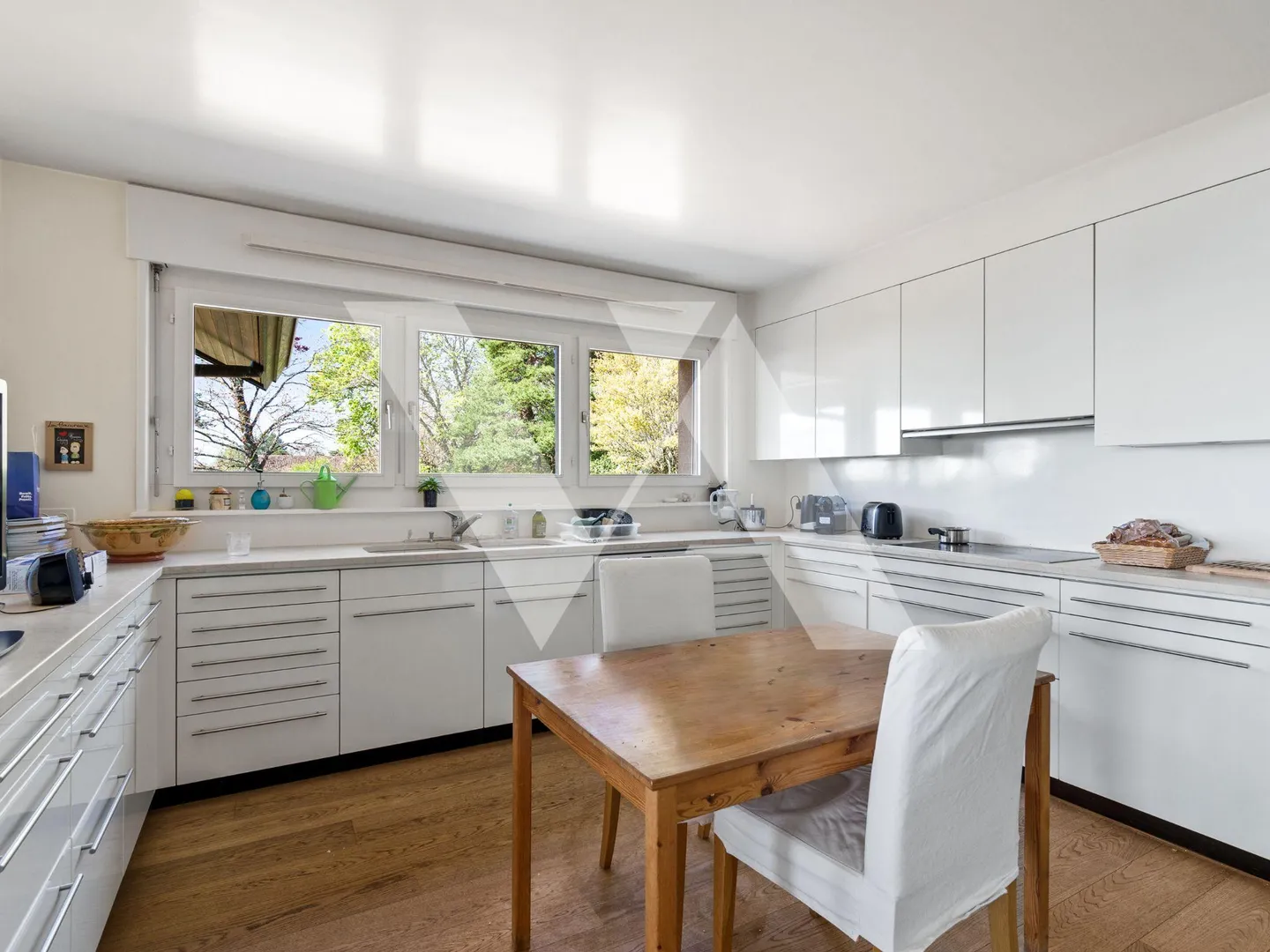 Proprietà di eccezione con vista mozzafiato sul lago e sulle Alpi - Foto 5 di 13