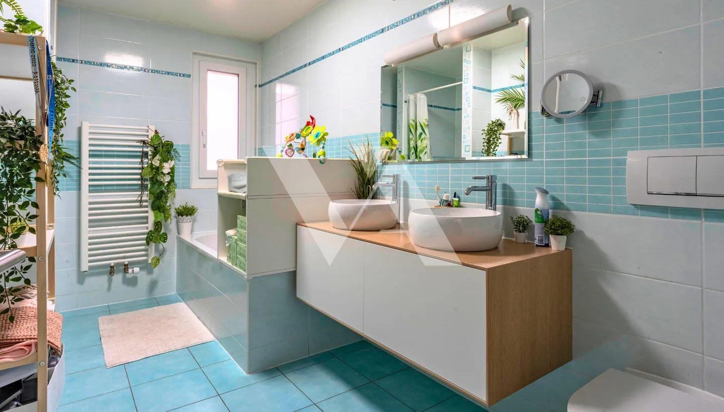 A vendre - Villa familiale rénovée avec jardin et terrasse - Foto 7 von 9