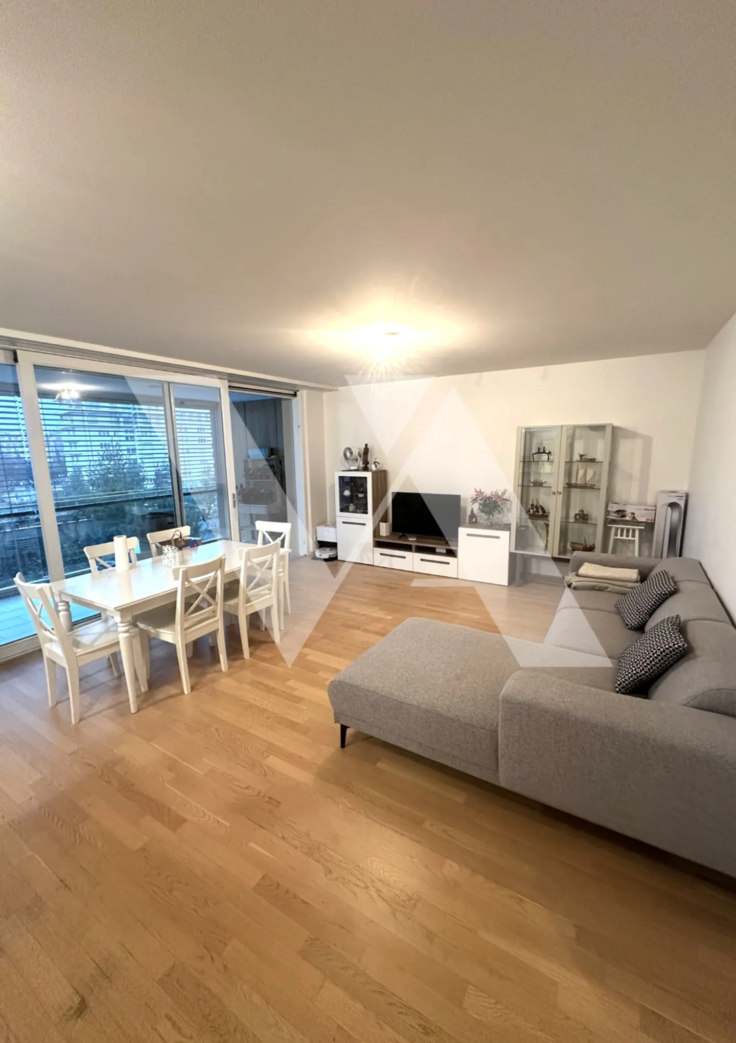 In affitto - Magnifico appartamento di 4,5 locali con loggia - Foto 1 di 8