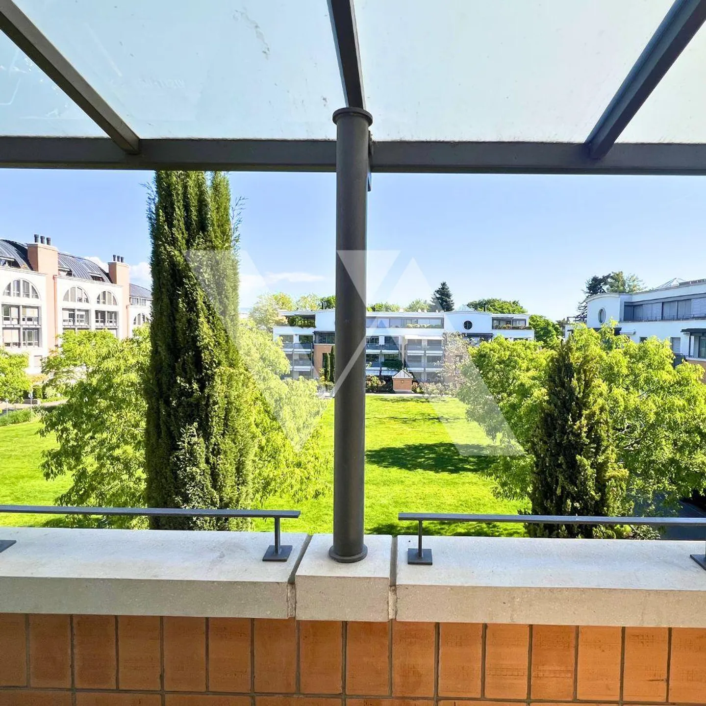 Zu vermieten - 2,5-Zimmer-Wohnung mit schöner Terrasse in ruhiger Lage - Foto 2 von 2