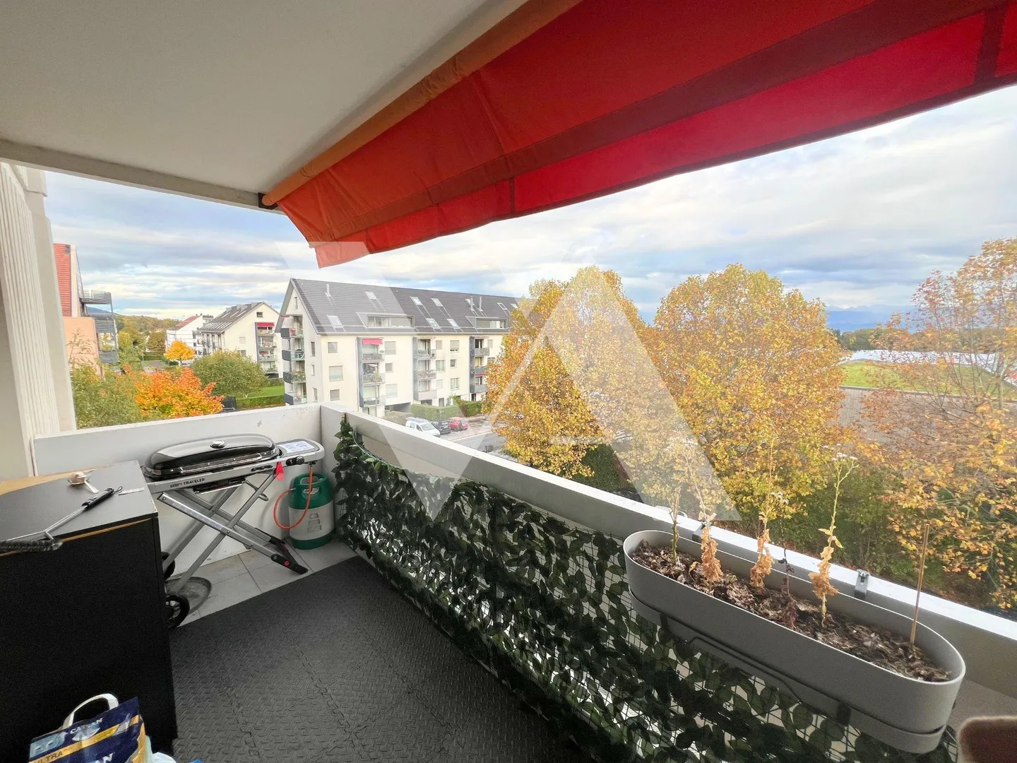 Zu vermieten - 3-Zimmer-Wohnung mit Terrassen im Herzen von Gland - Foto 1 von 8