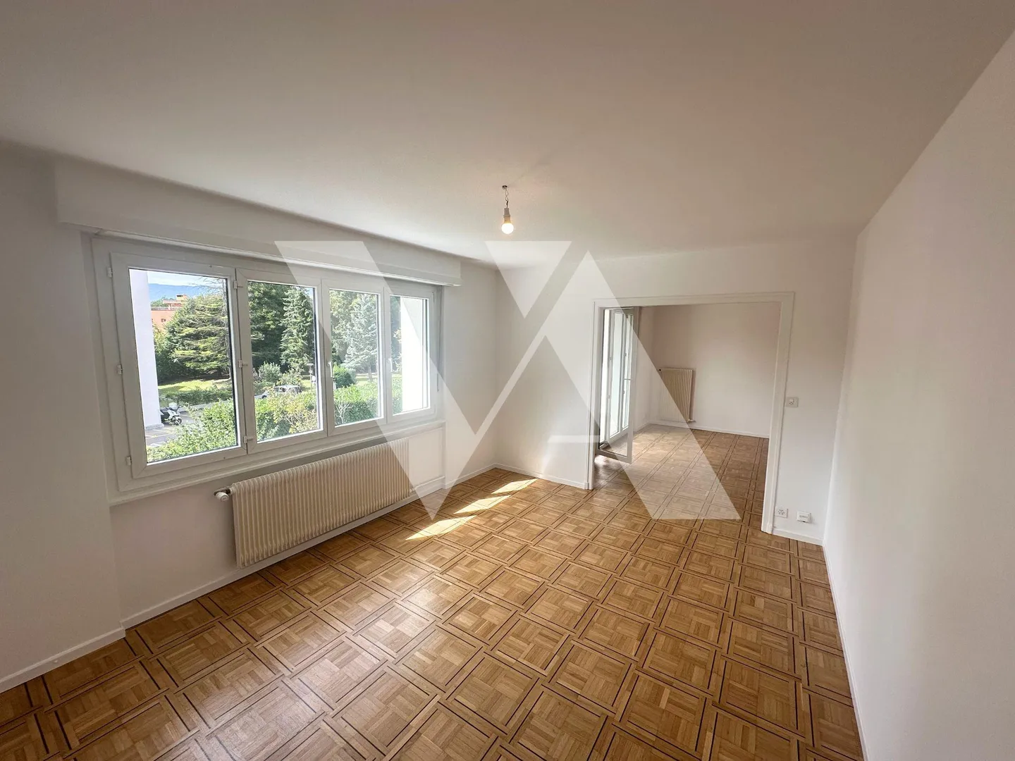 A louer - Appartement de 6 pièces au coeur de Nyon - Photo 2 sur 8