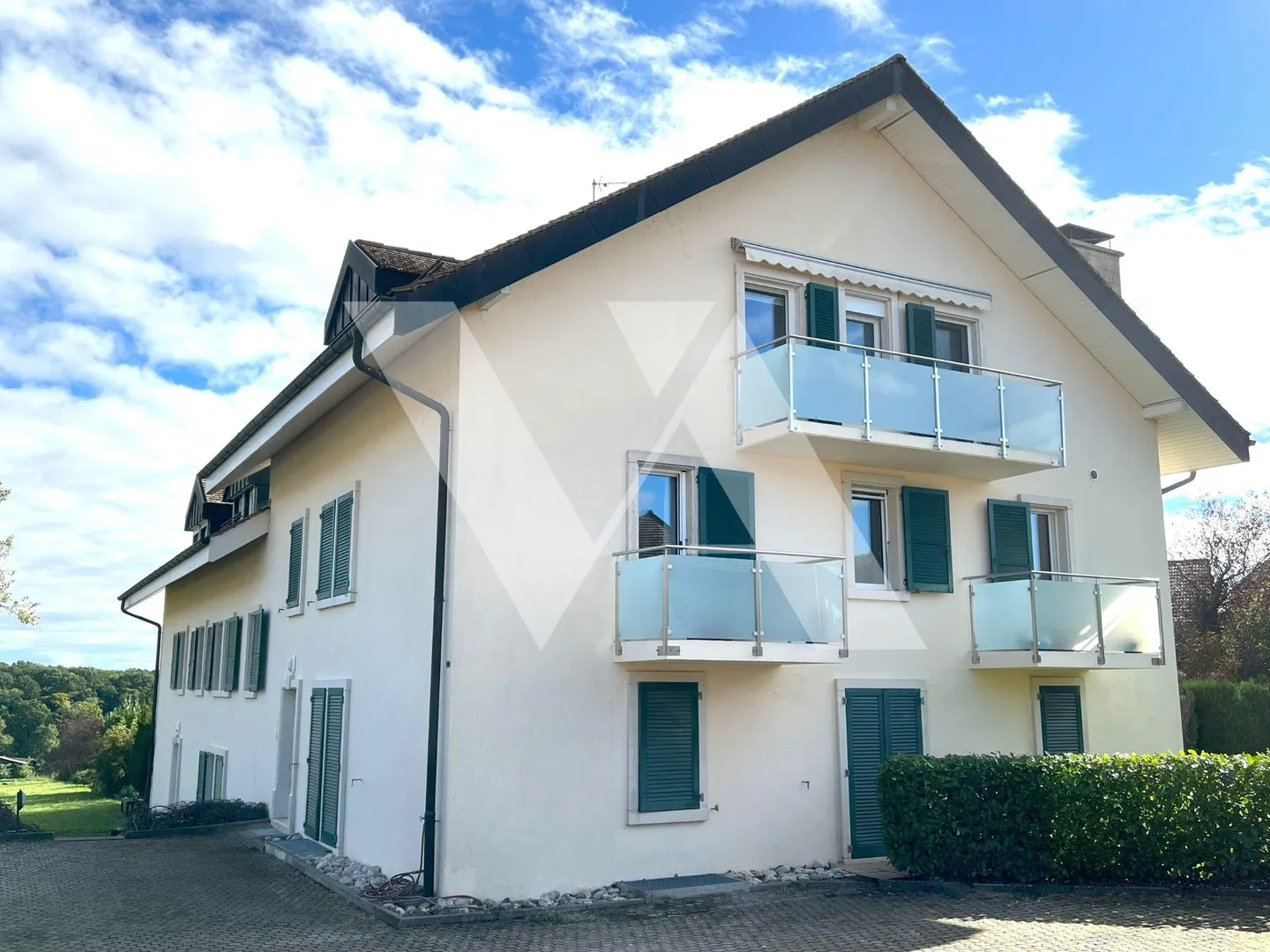 In vendita - Appartamento di 4,5 locali nel cuore del villaggio di La Rippe - Foto 1 di 8