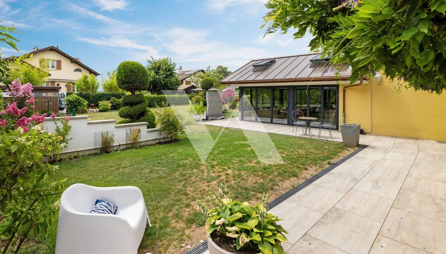 A VENDRE - Immeuble de rendement à proximité immédiate de Nyon - Foto 1 von 9