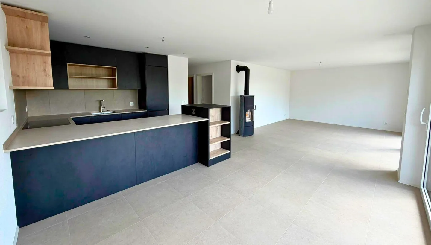 For rent - New family villa with terrace and garden - Photo 3 of 7