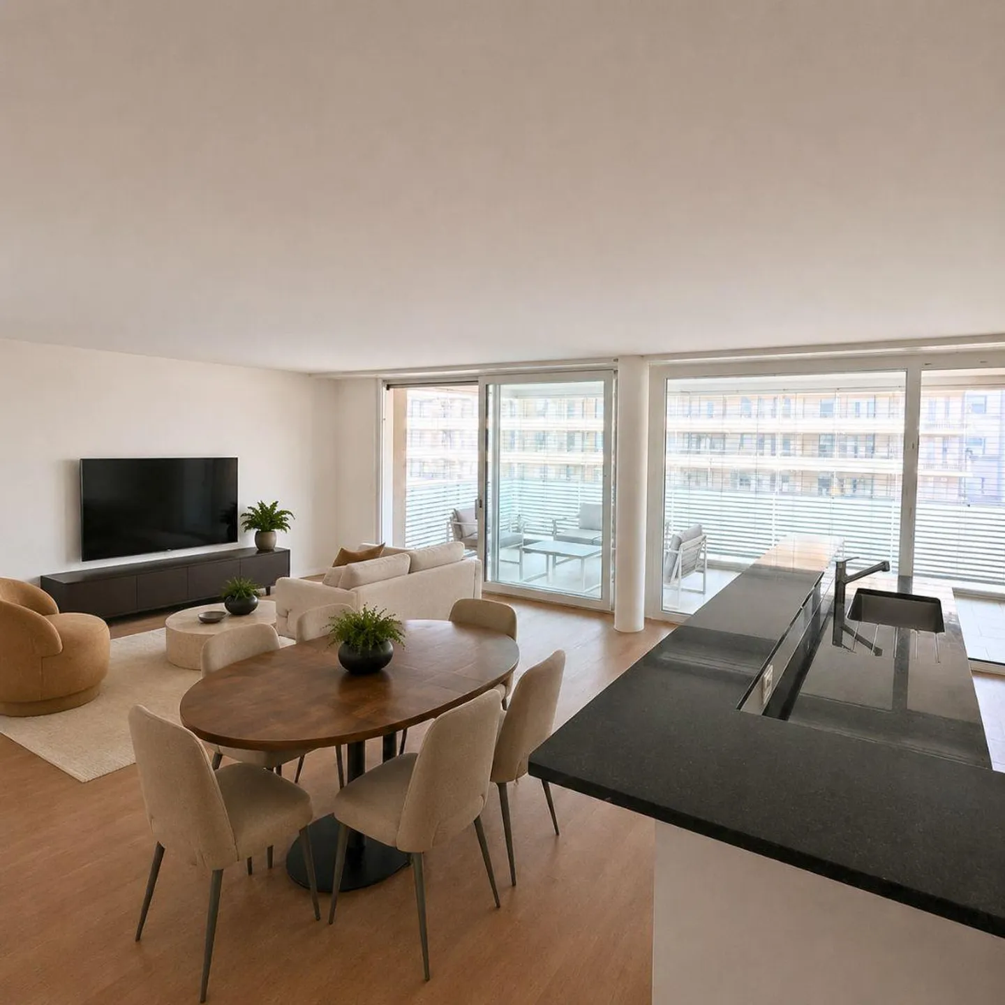 A louer - Appartement de 4.5 pièces à proximité immédiate de la gare - Photo 3 sur 8