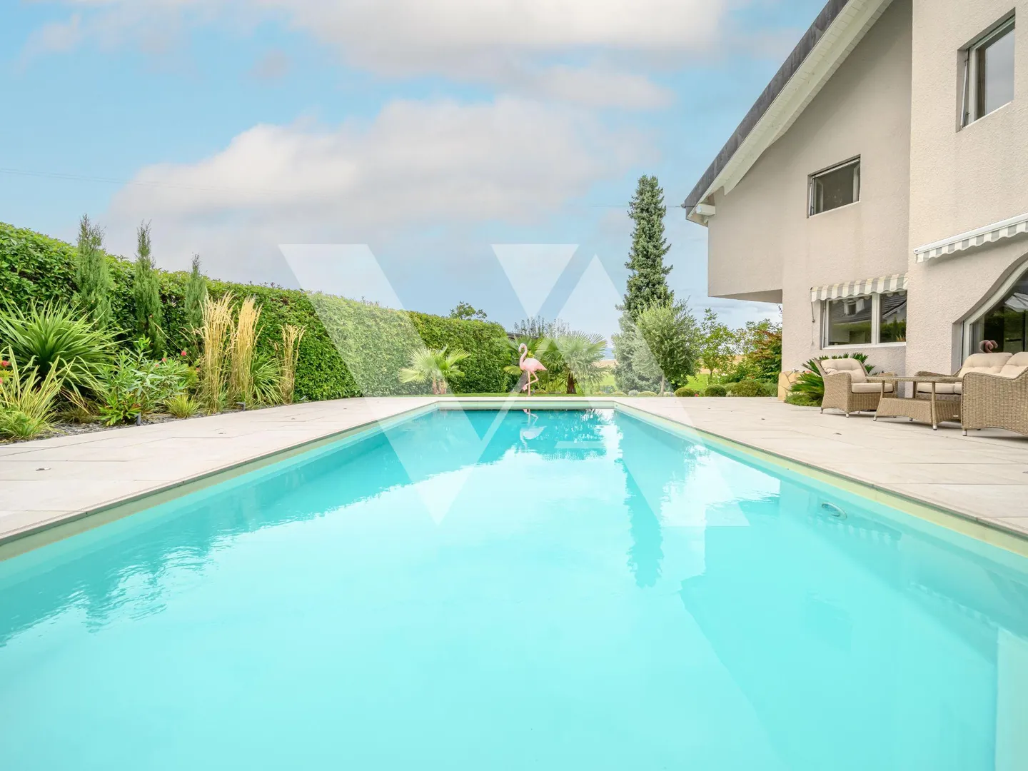 Zu verkaufen - Wunderschöne Architektenvilla mit Schwimmbad - Foto 9 von 11