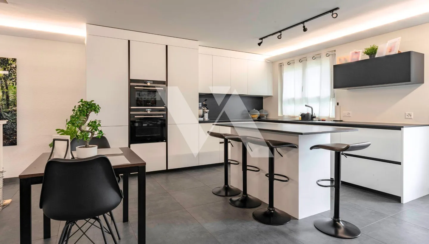 A vendre - Villa familiale rénovée avec jardin et terrasse - Foto 1 von 9