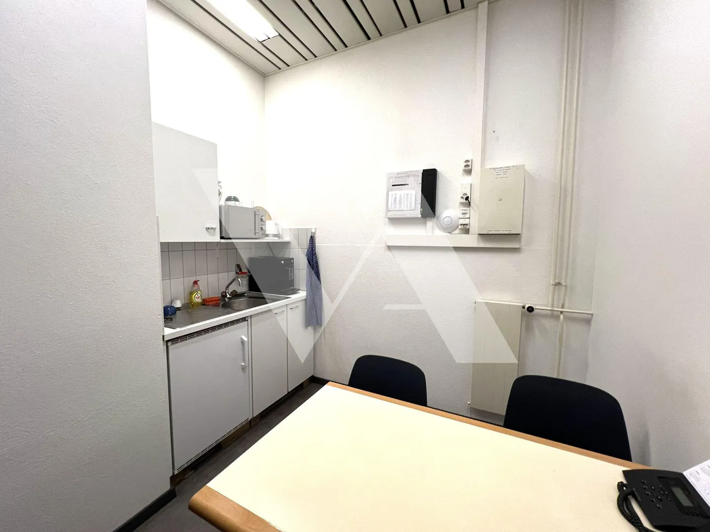 Zu vermieten - Bürofläche in der Nähe der Innenstadt und der Autobahn - Foto 7 von 7