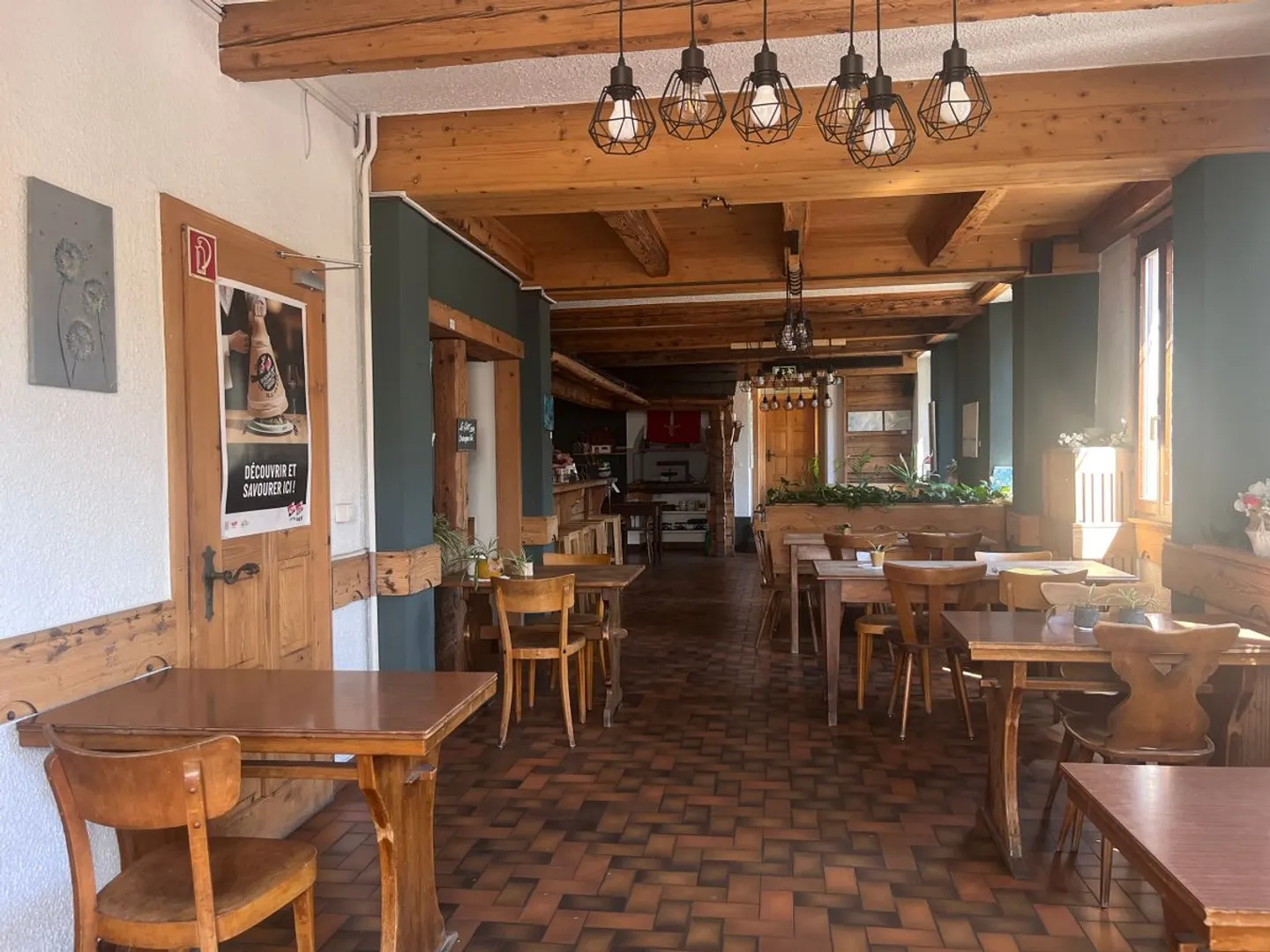 Café-Restaurant de l'Union - Saint-Germain, Savièse - Foto 3 di 13