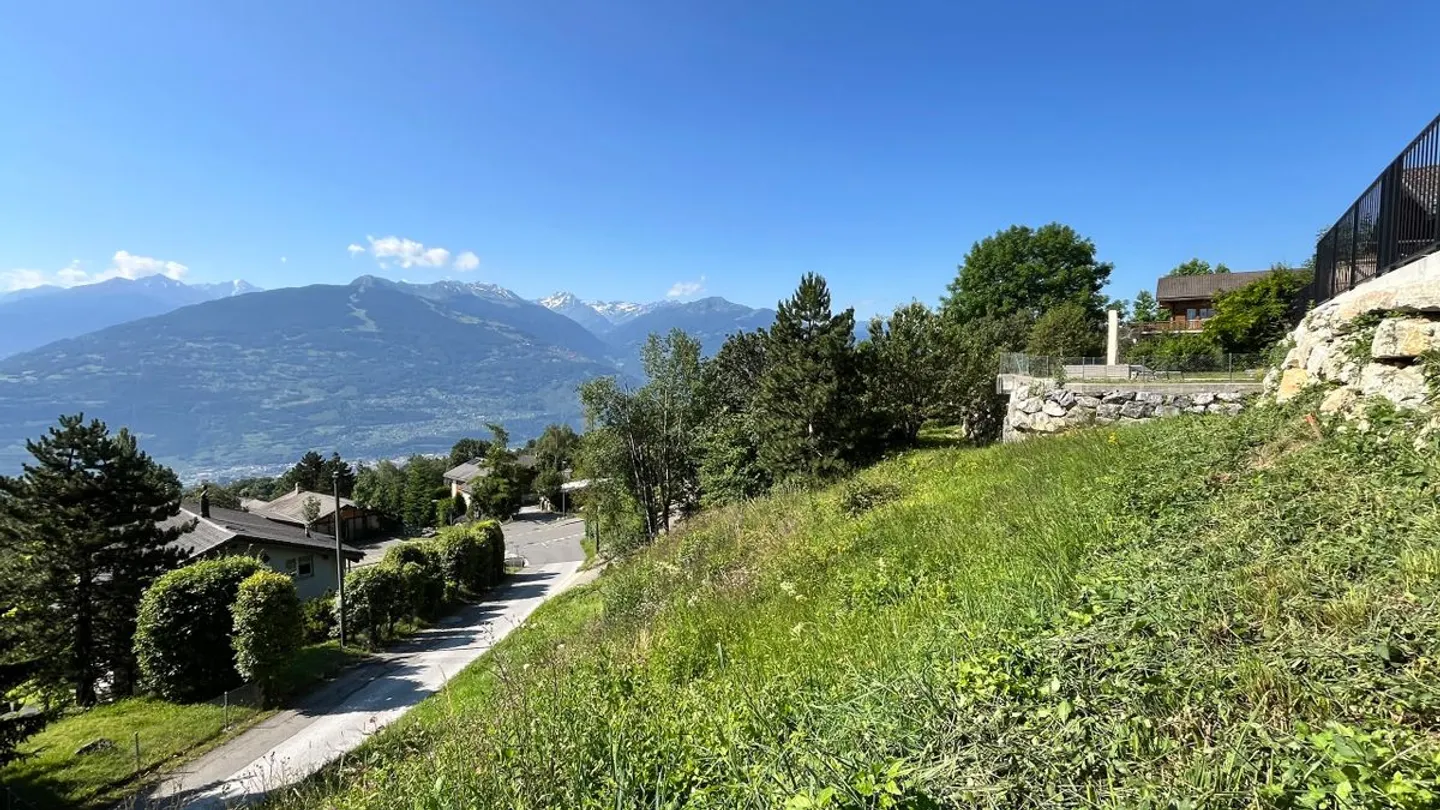 650 m² Grundstück - Foto 6 von 9