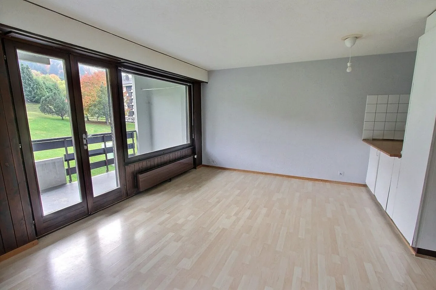 Charmante 2,5 Zimmer in den Bergen - Foto 1 von 6