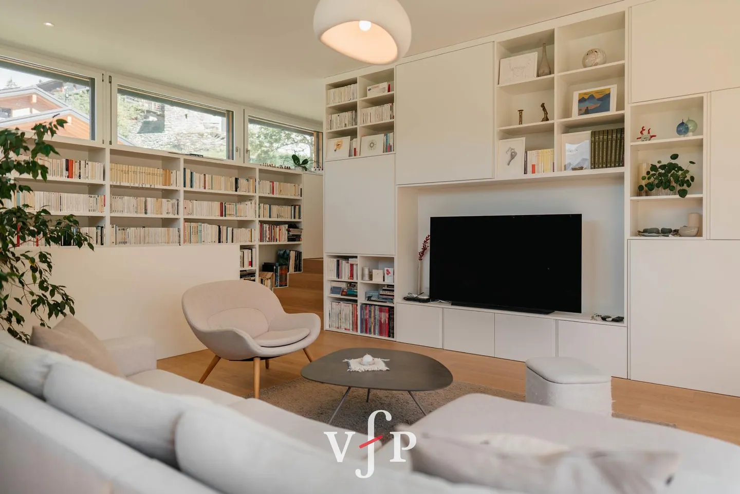 Magnificent ecological villa in Chemin Dessus - Photo 9 of 13