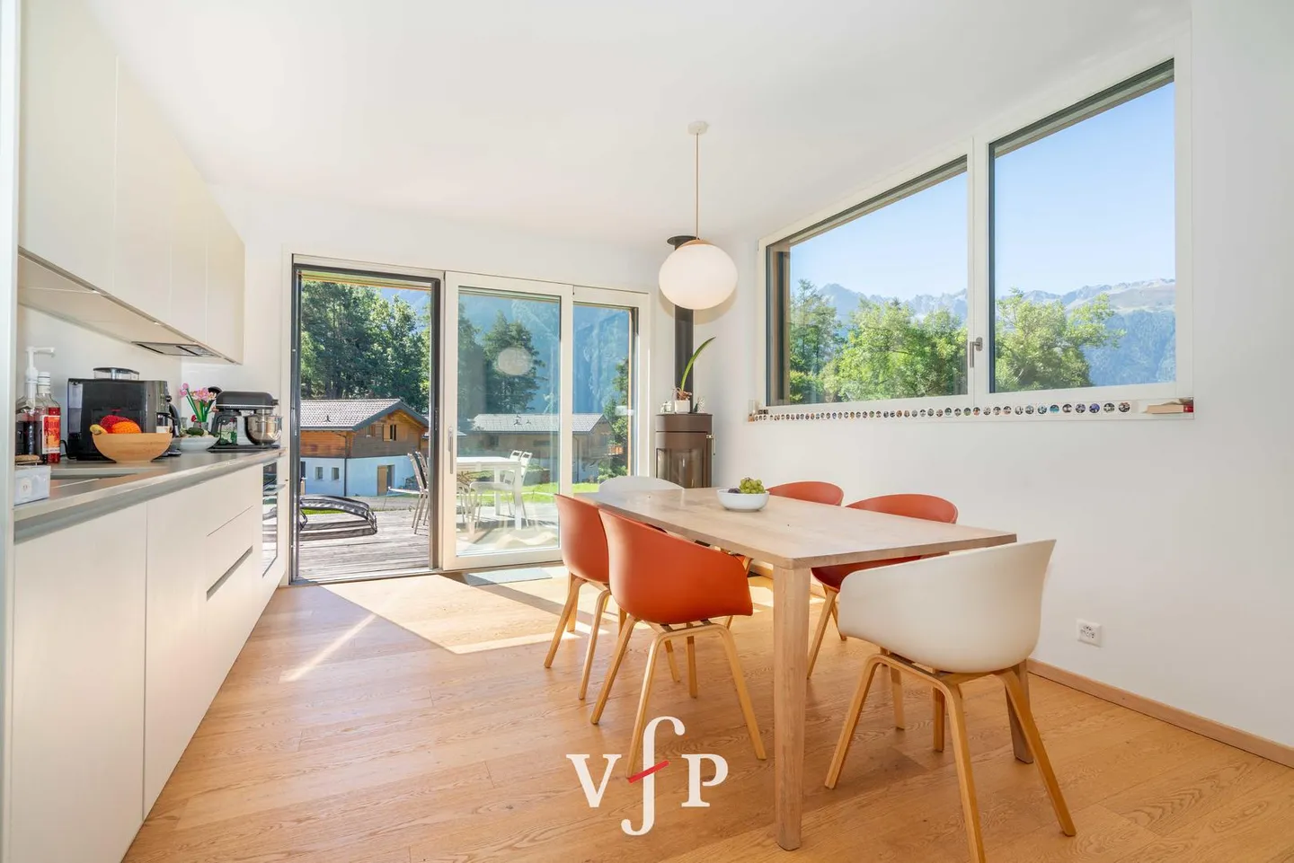 Magnificent ecological villa in Chemin Dessus - Photo 5 of 13