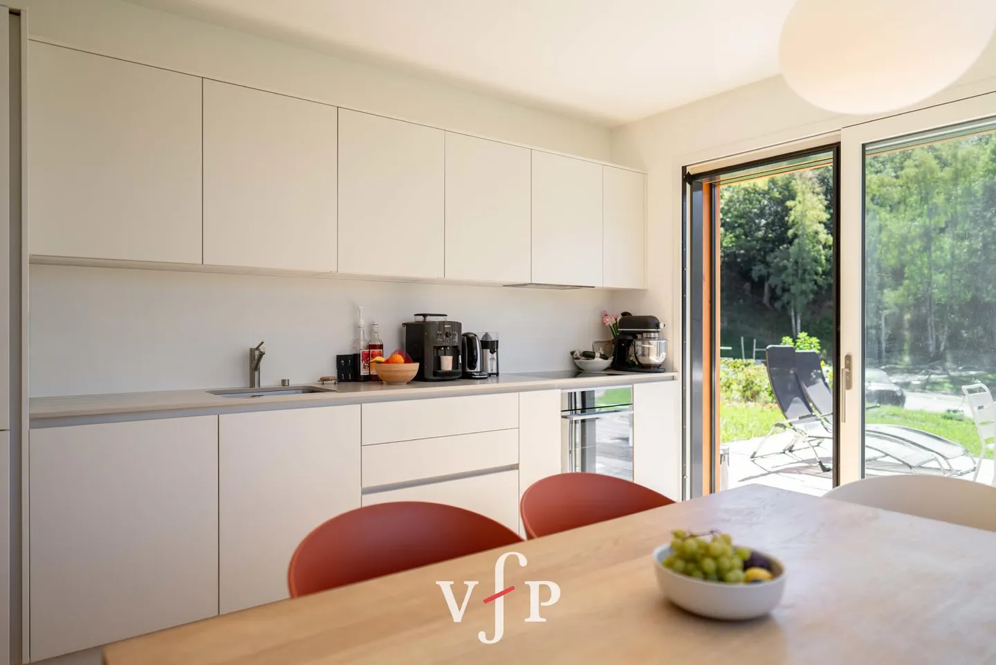 Magnificent ecological villa in Chemin Dessus - Photo 6 of 13