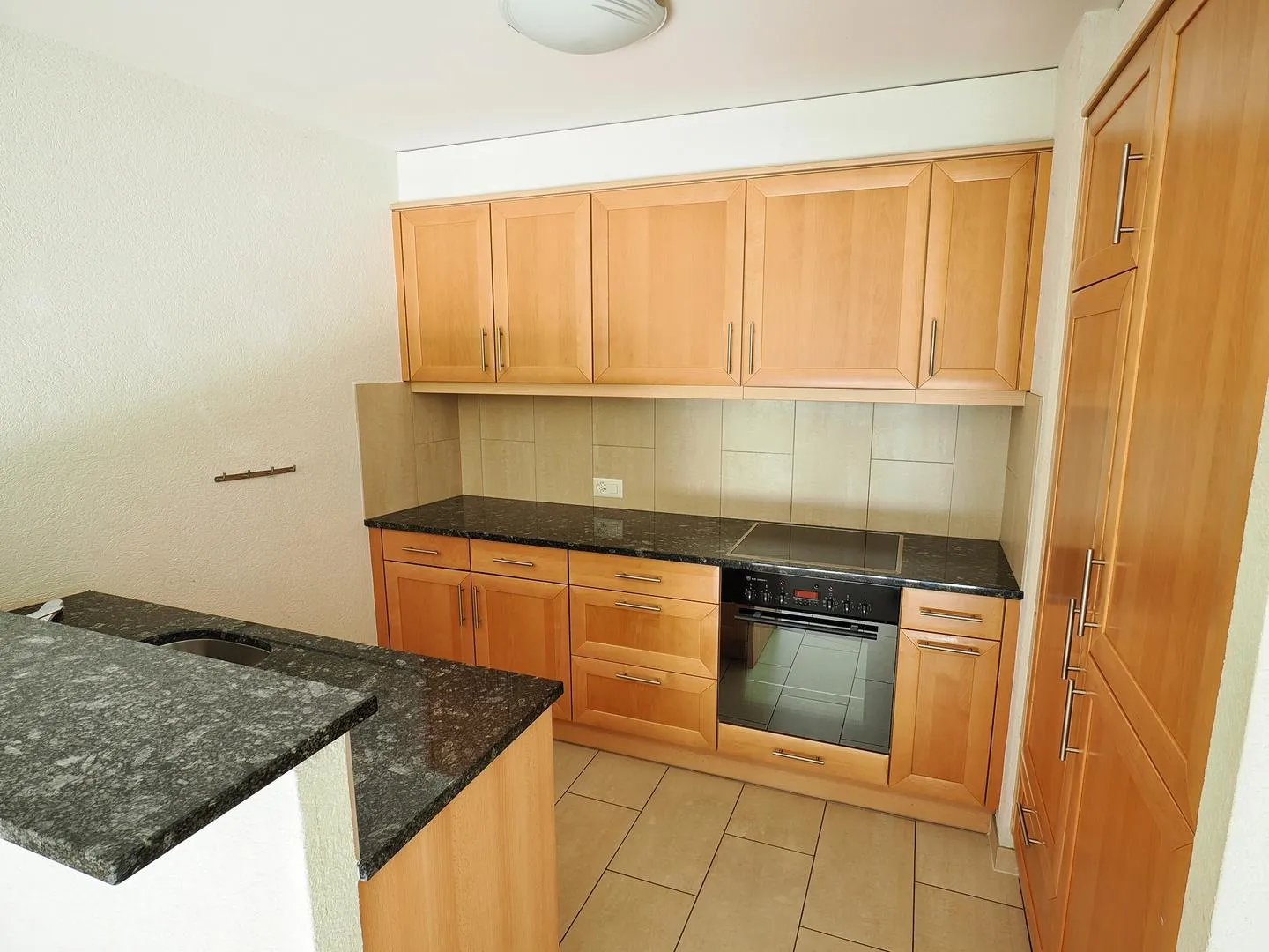 At the Bains de Saillon, large and bright 3.5 rooms - Photo 6 of 13