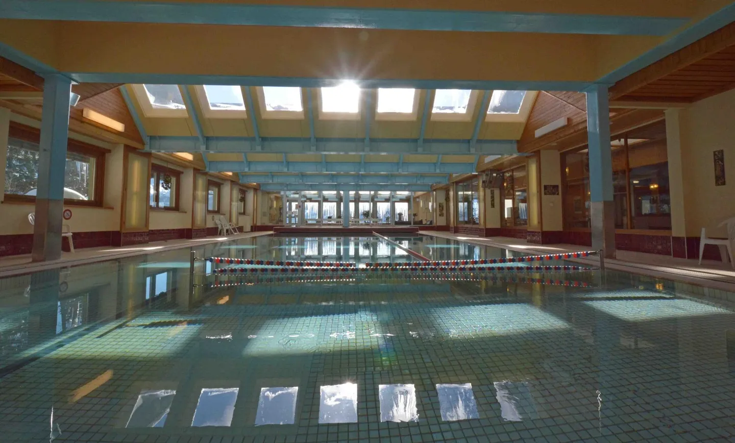 A Verbier, splendido appartamento di 3,5 locali in edificio con piscina - Foto 12 di 13