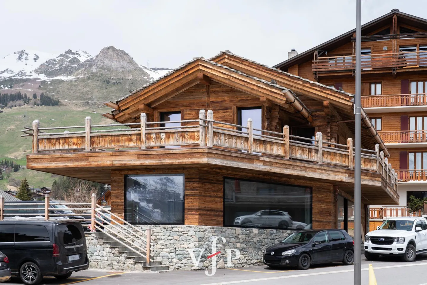 NEW CHALET IN THE CENTER OF VERBIER - Photo 1 of 3