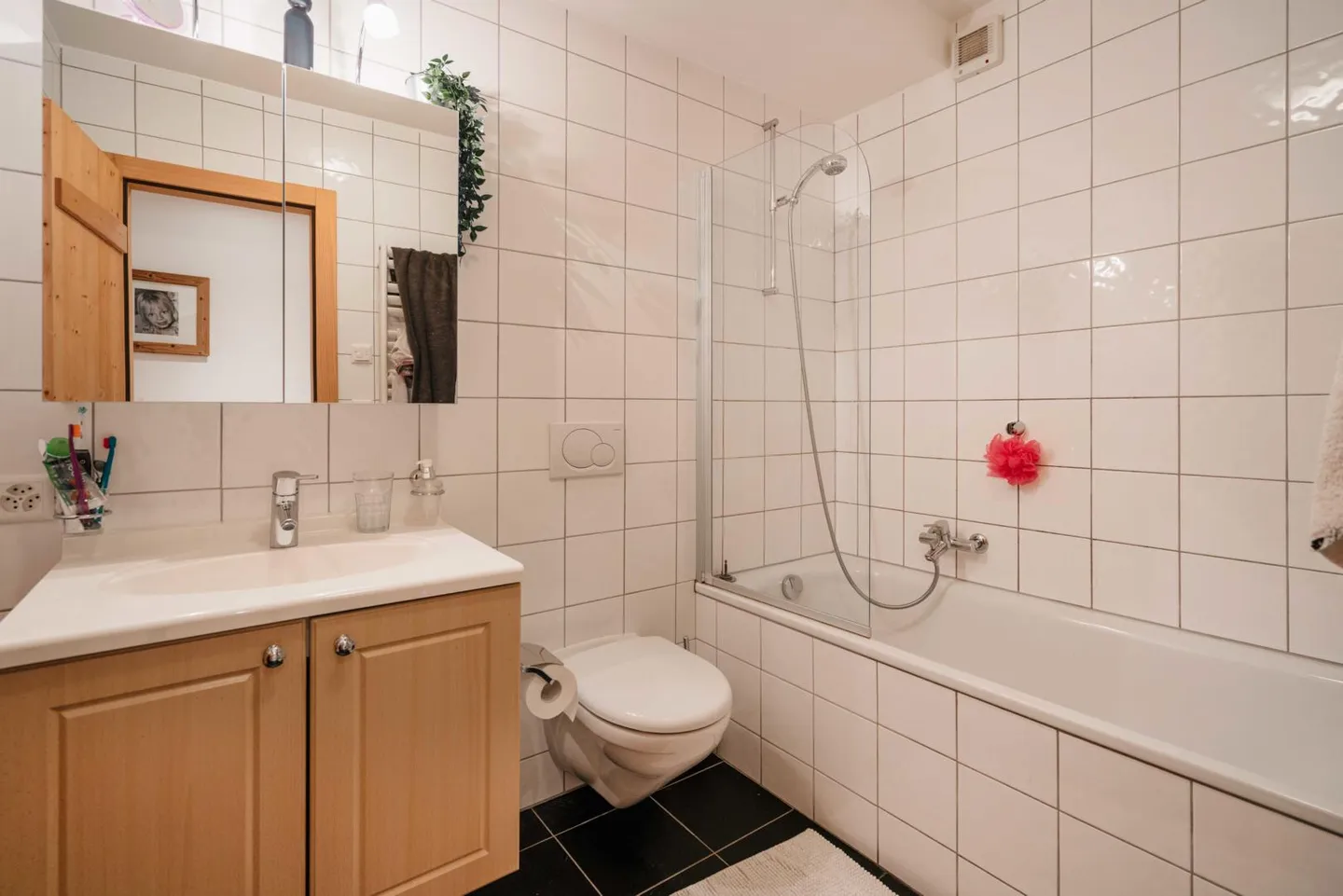 In Médières, superb 6-room chalet with 2-room apartment - Photo 10 of 13