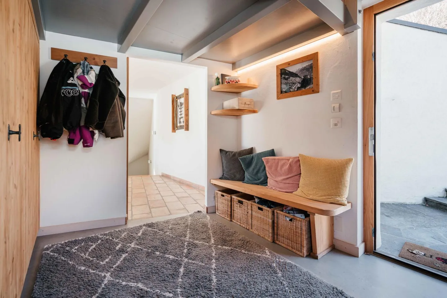 In Médières, superb 6-room chalet with 2-room apartment - Photo 5 of 13