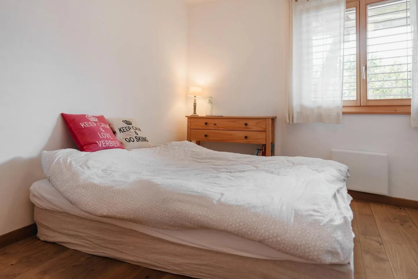 In Médières, superb 6-room chalet with 2-room apartment - Photo 12 of 13