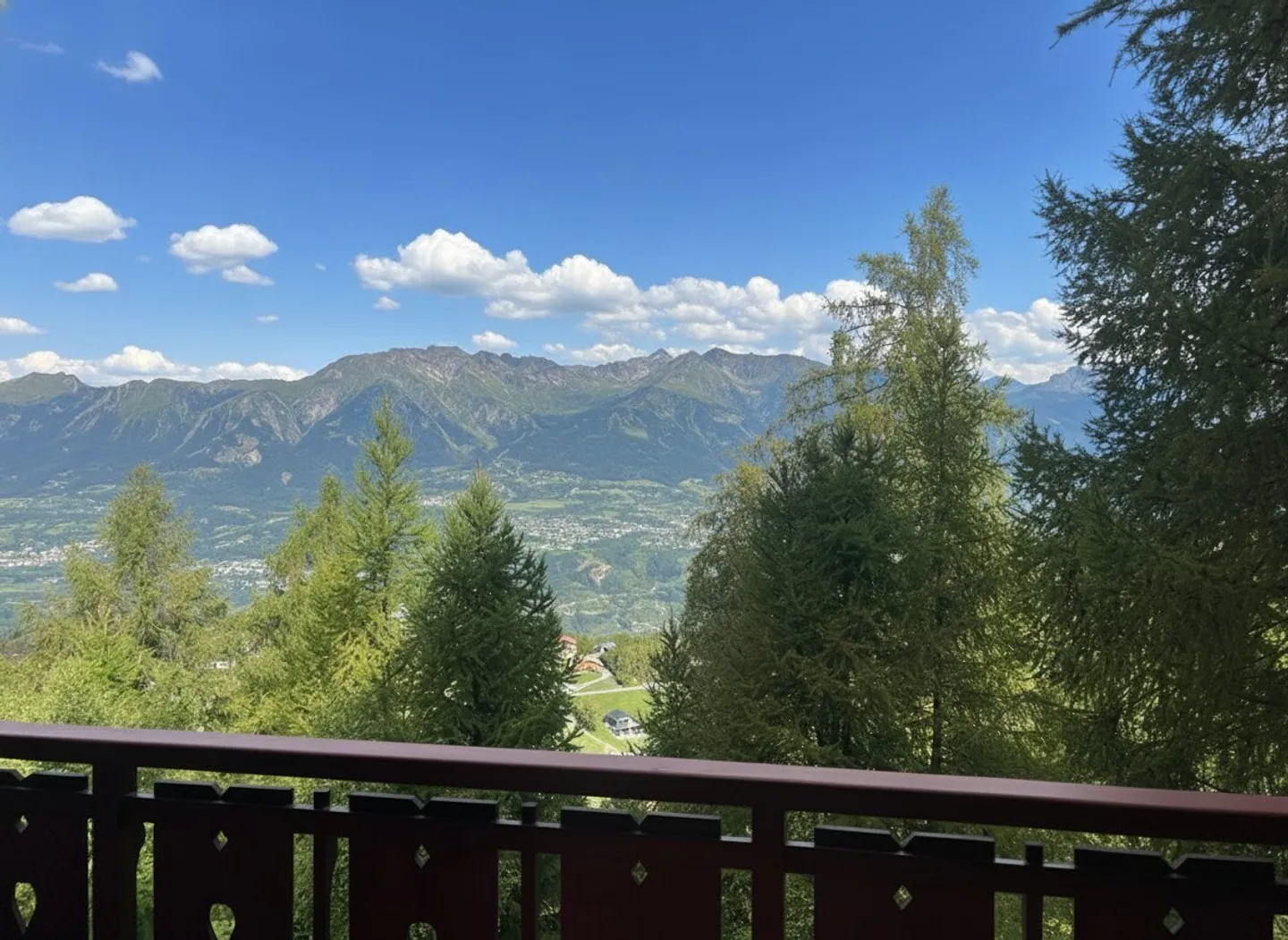 Chalet per le vacanze - Vivere moderno con vista sulle montagne e atmosfera accogliente - Foto 2 di 12