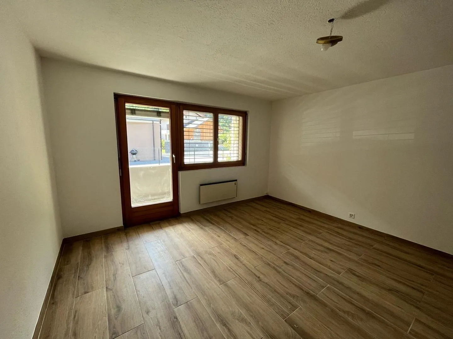 Bright studio of 30 m² in Aproz - 850.- CHF including charges, parking space included - Photo 4 of 5