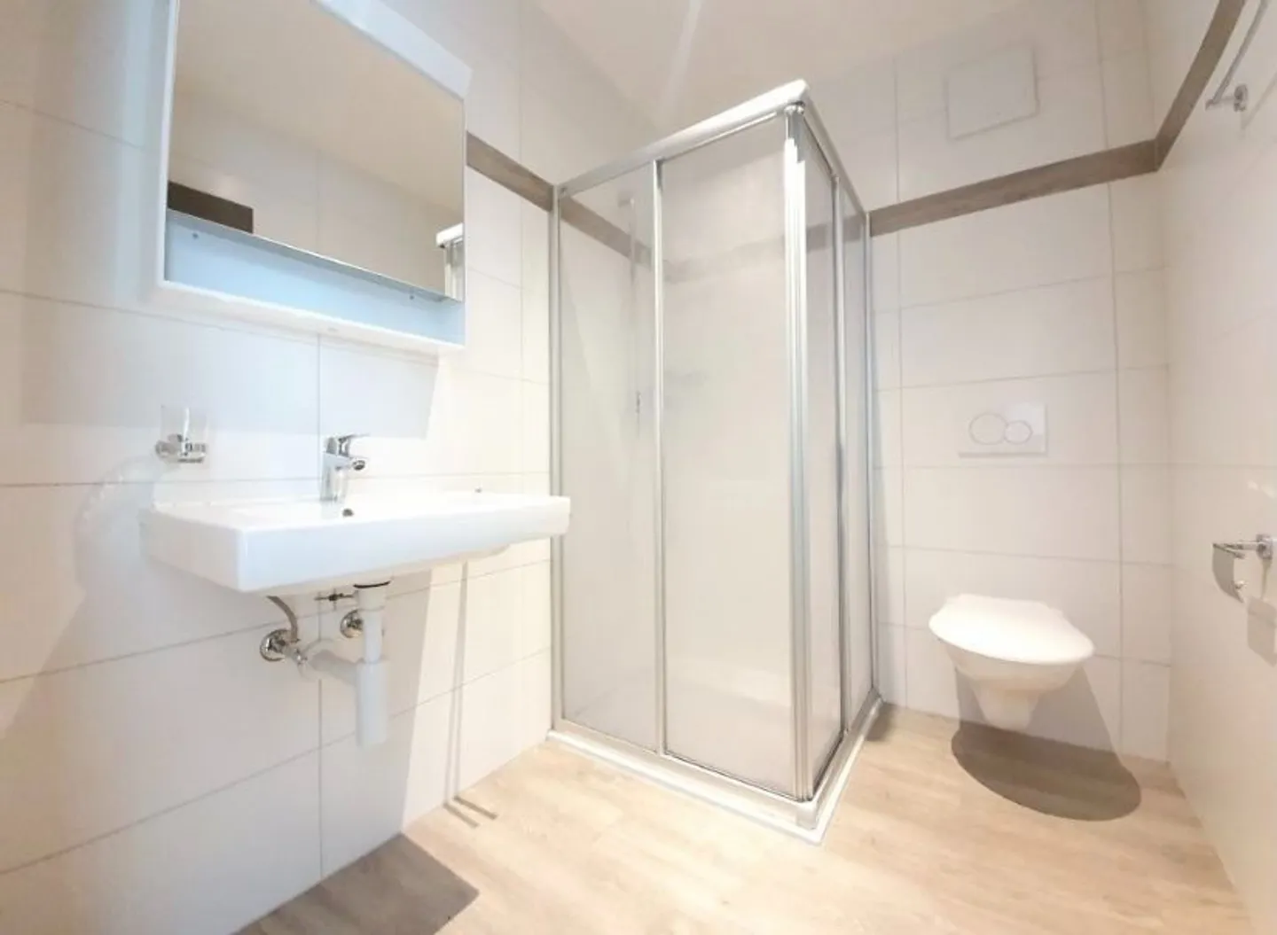 Schöne 2,5 Zimmer zur Miete mit großem Balkon in Bex - Foto 5 von 5