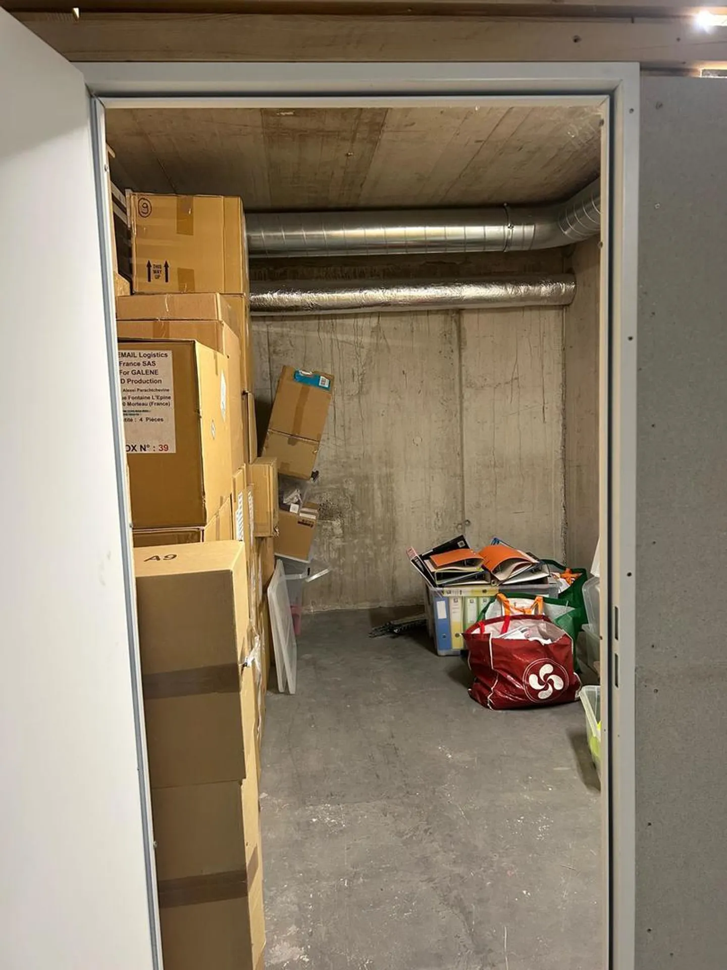 Box / Storage for rent - Centre de Bramois - Photo 1 of 3