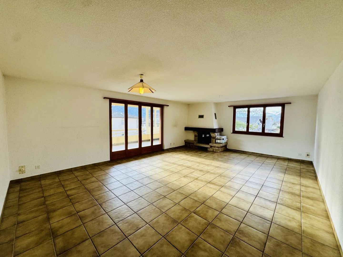 Appartement spacieux à Conthey - Photo 2 sur 13