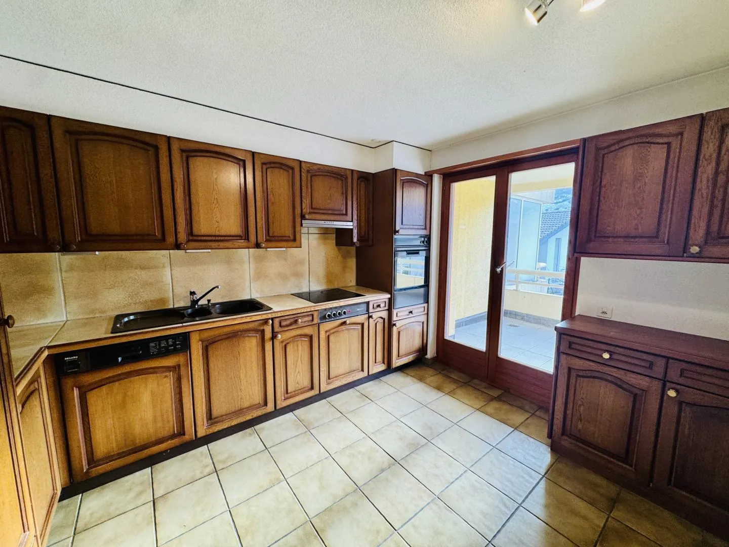 Appartement spacieux à Conthey - Photo 4 sur 13