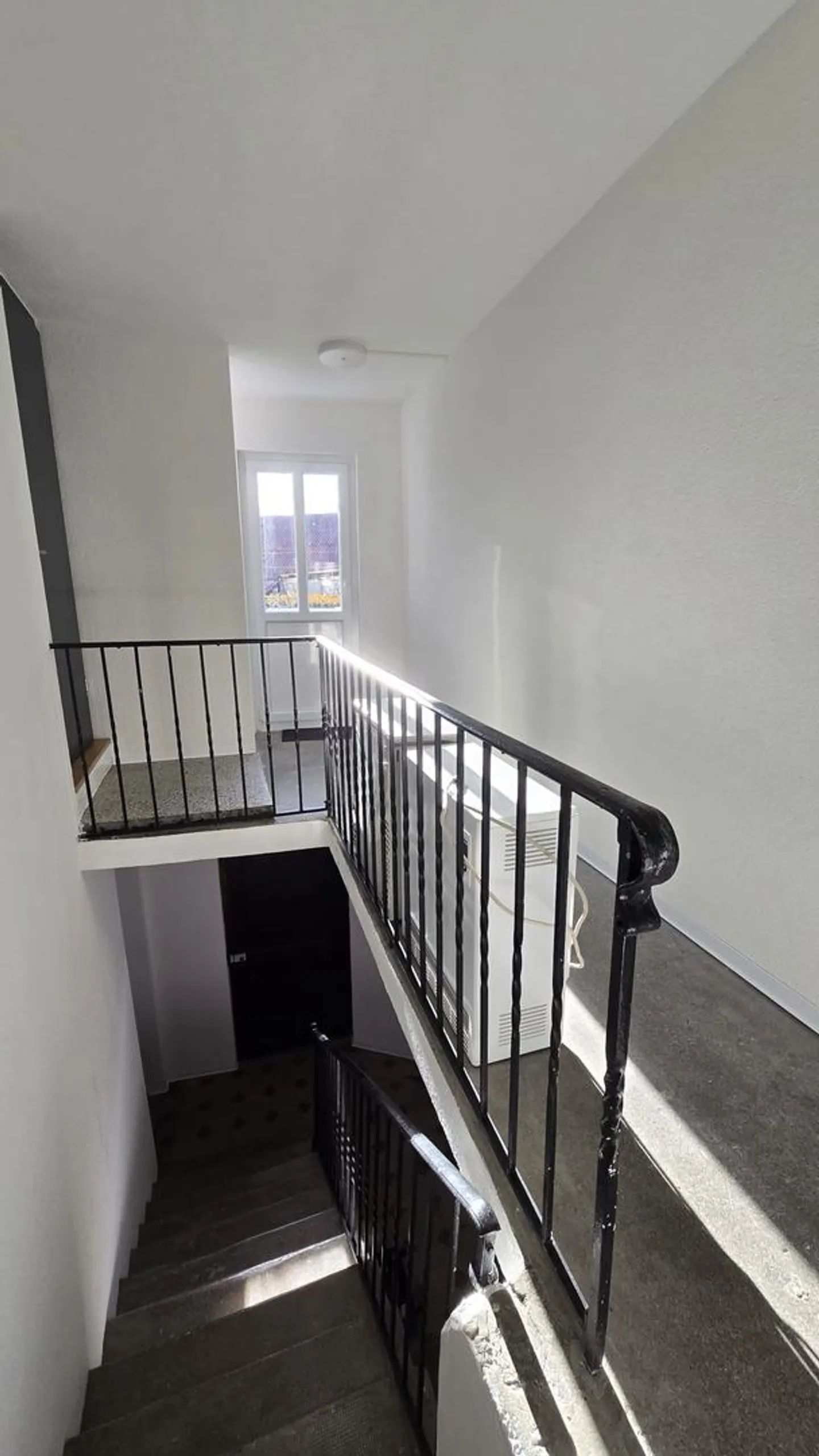 Fully renovated and rented income property - 4.8% gross yield - Photo 6 of 13