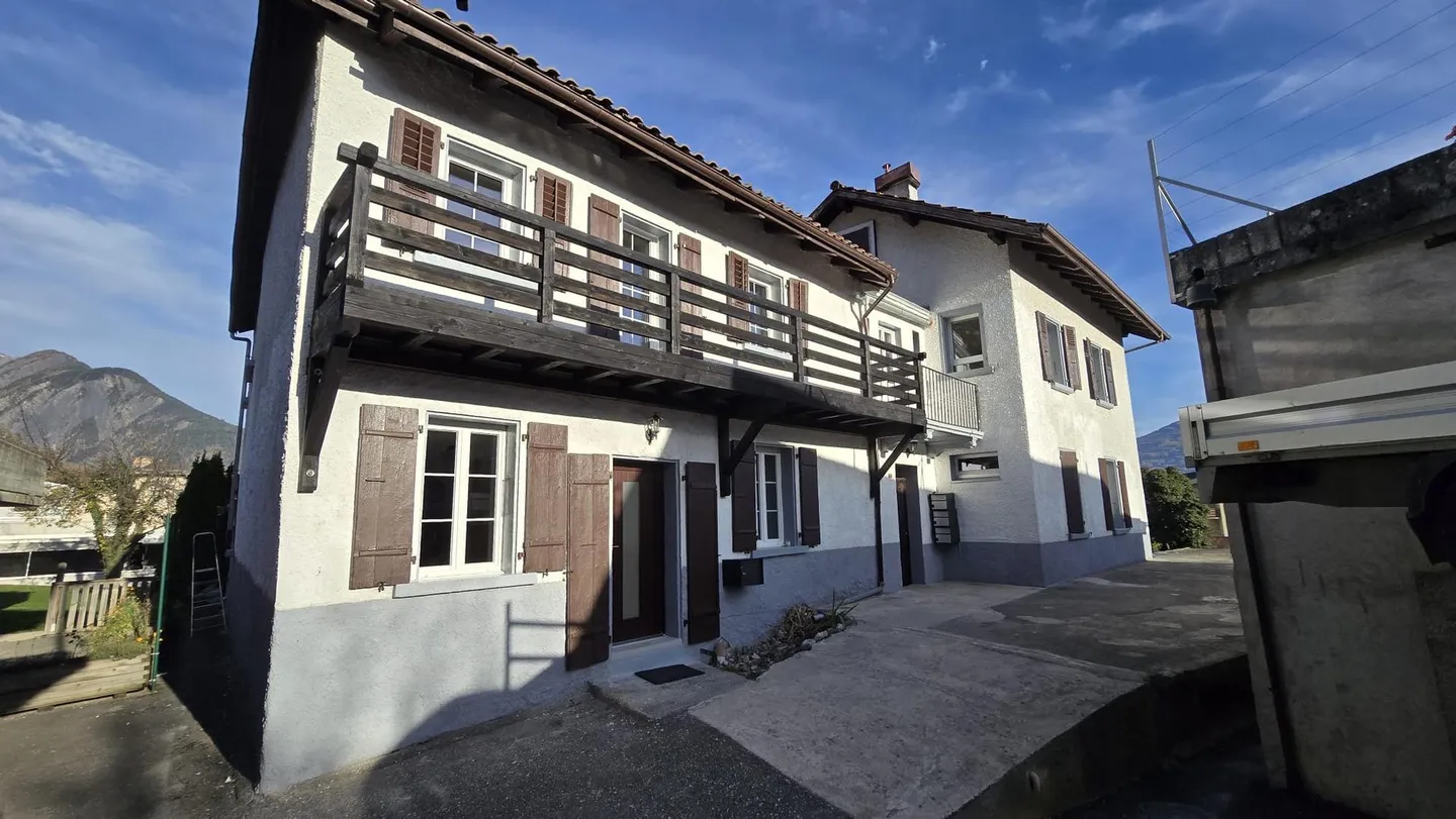 Fully renovated and rented income property - 4.8% gross yield - Photo 1 of 13