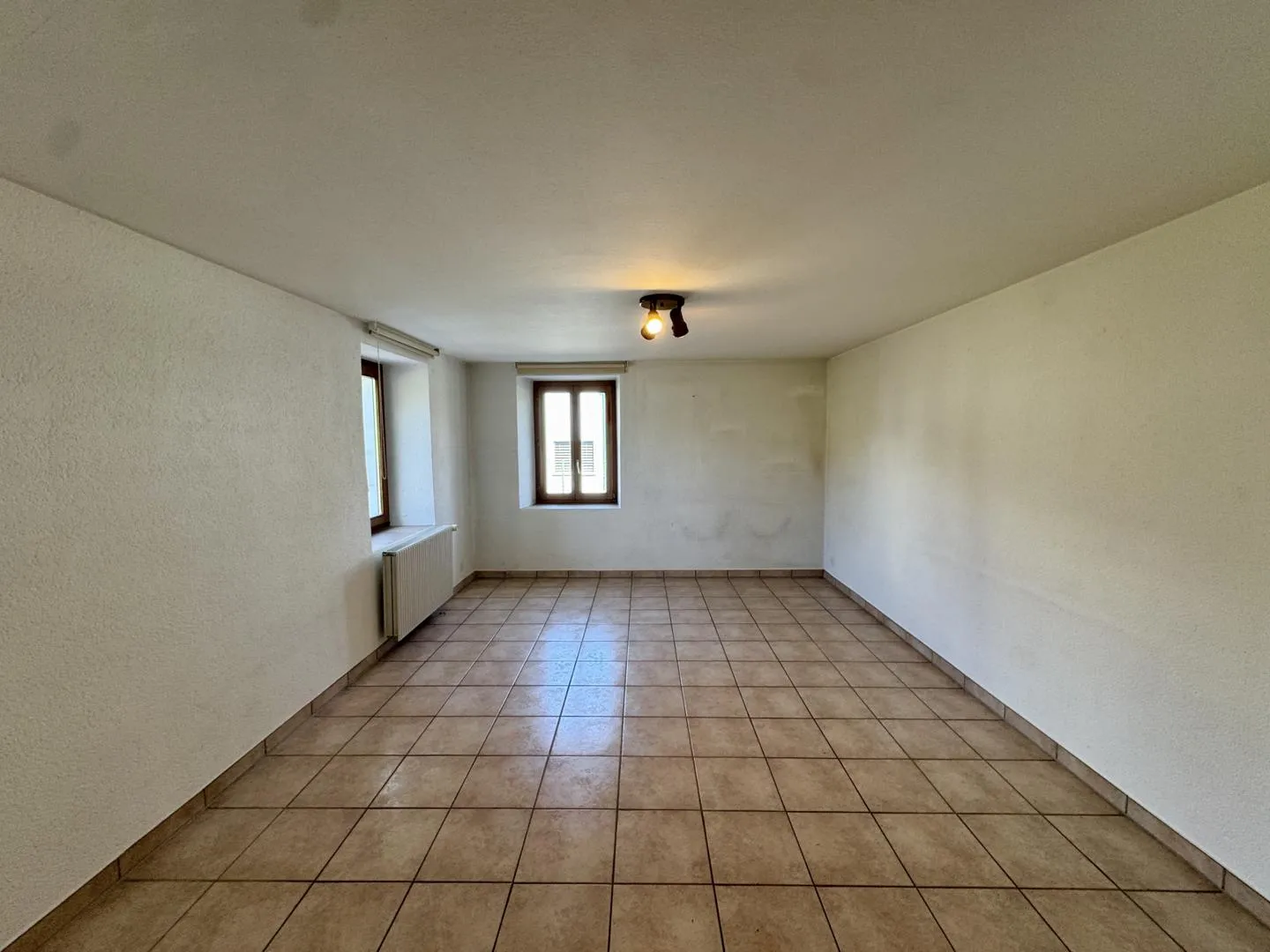 Charmantes Reihenhaus mit großem Potenzial - ruhige Lage in Aproz - Foto 7 von 13