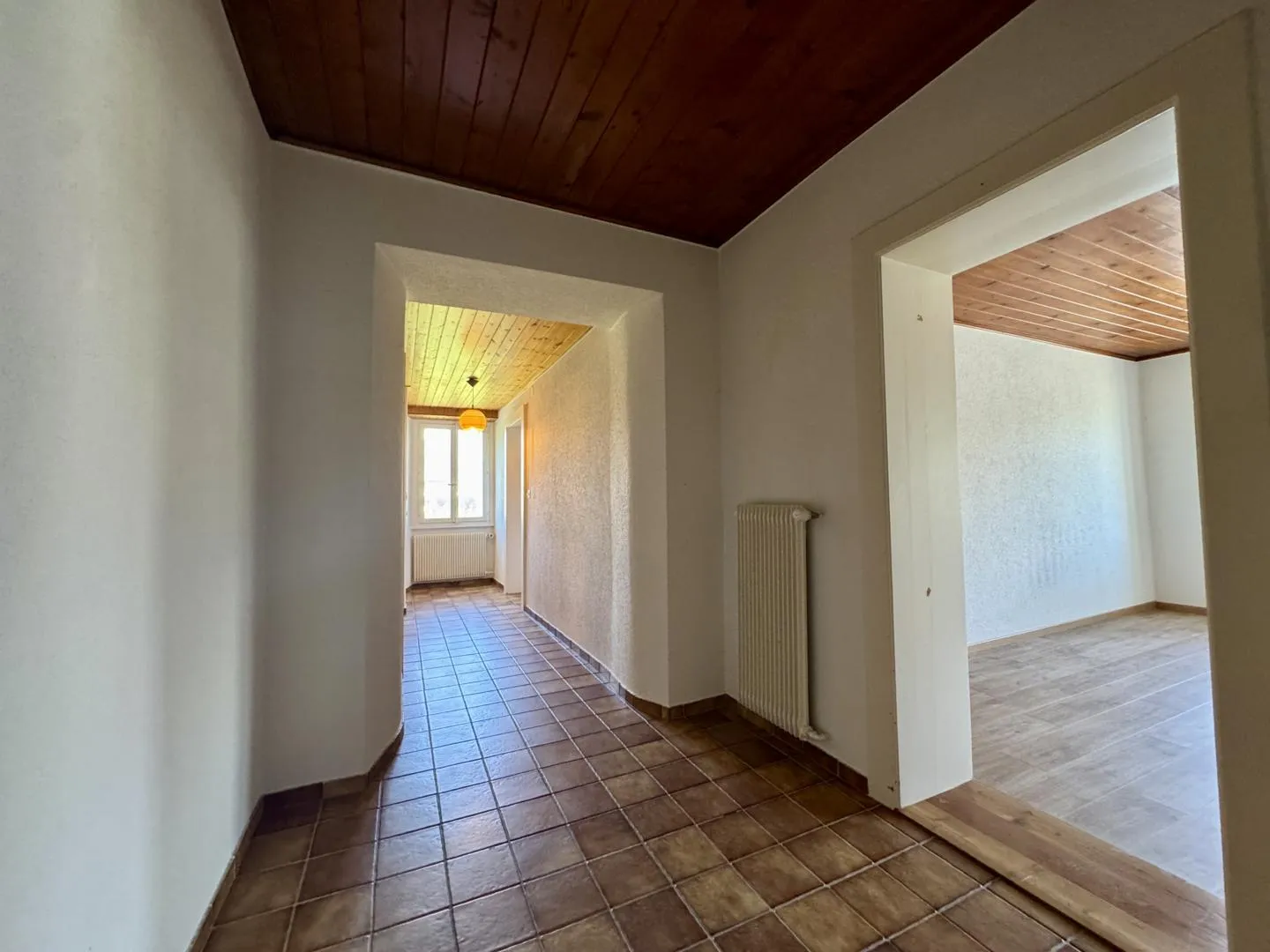 Charmantes Reihenhaus mit großem Potenzial - ruhige Lage in Aproz - Foto 9 von 13