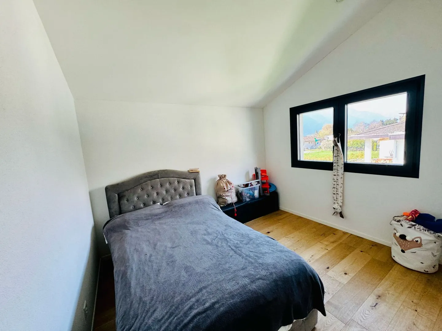 Charmantes Haus mit Garten - Foto 10 von 13