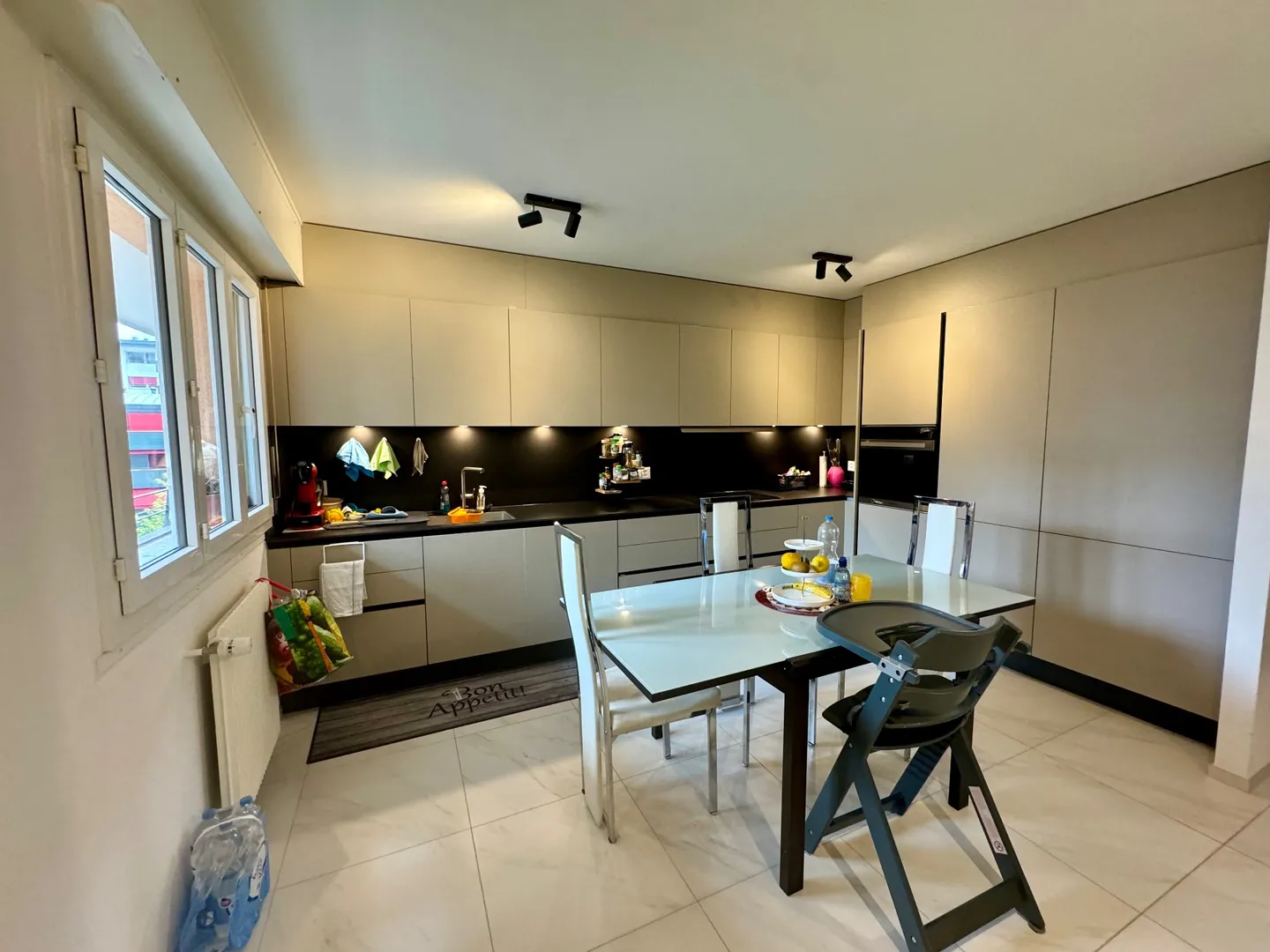 Appartamento 4.5 stanze nel centro di Monthey - Foto 3 di 13