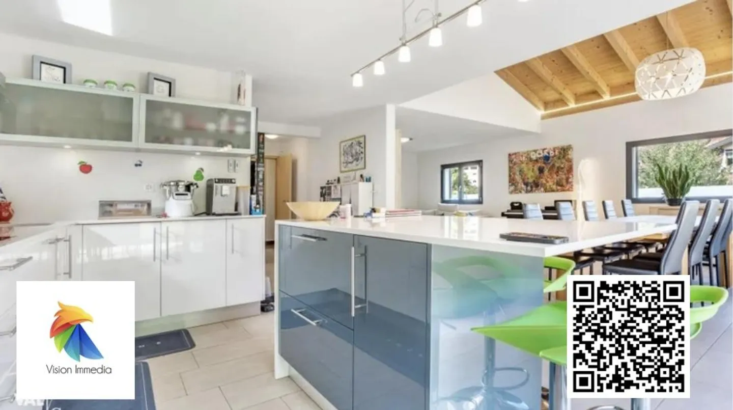 Exklusiv zum Verkauf eine prächtige und seltene individuelle Villa auf zwei Ebenen und Büro im Erdgeschoss - Foto 5 von 6