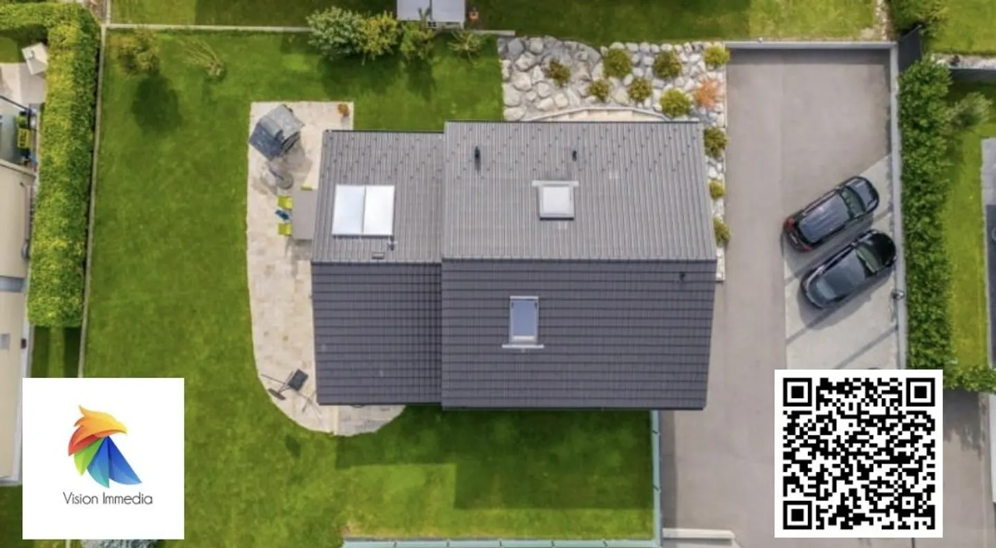 Exklusiv zum Verkauf eine prächtige und seltene individuelle Villa auf zwei Ebenen und Büro im Erdgeschoss - Foto 3 von 6